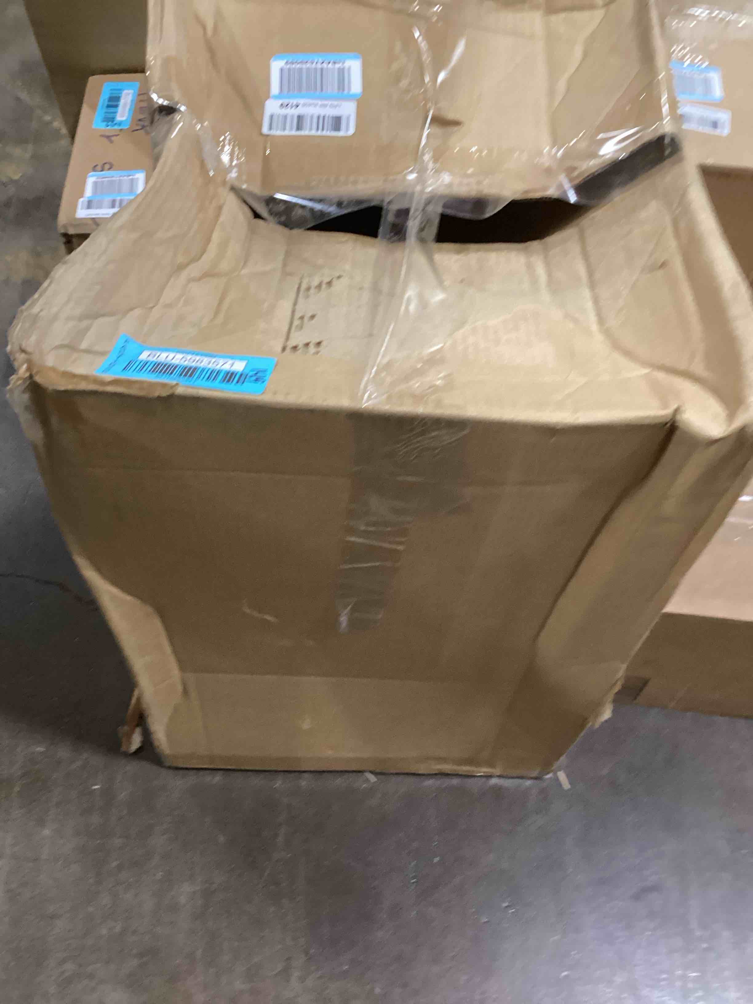 https://s3.amazonaws.com/lotting-images-prod/bidfta/BLU5983571_1708373099494.jpeg