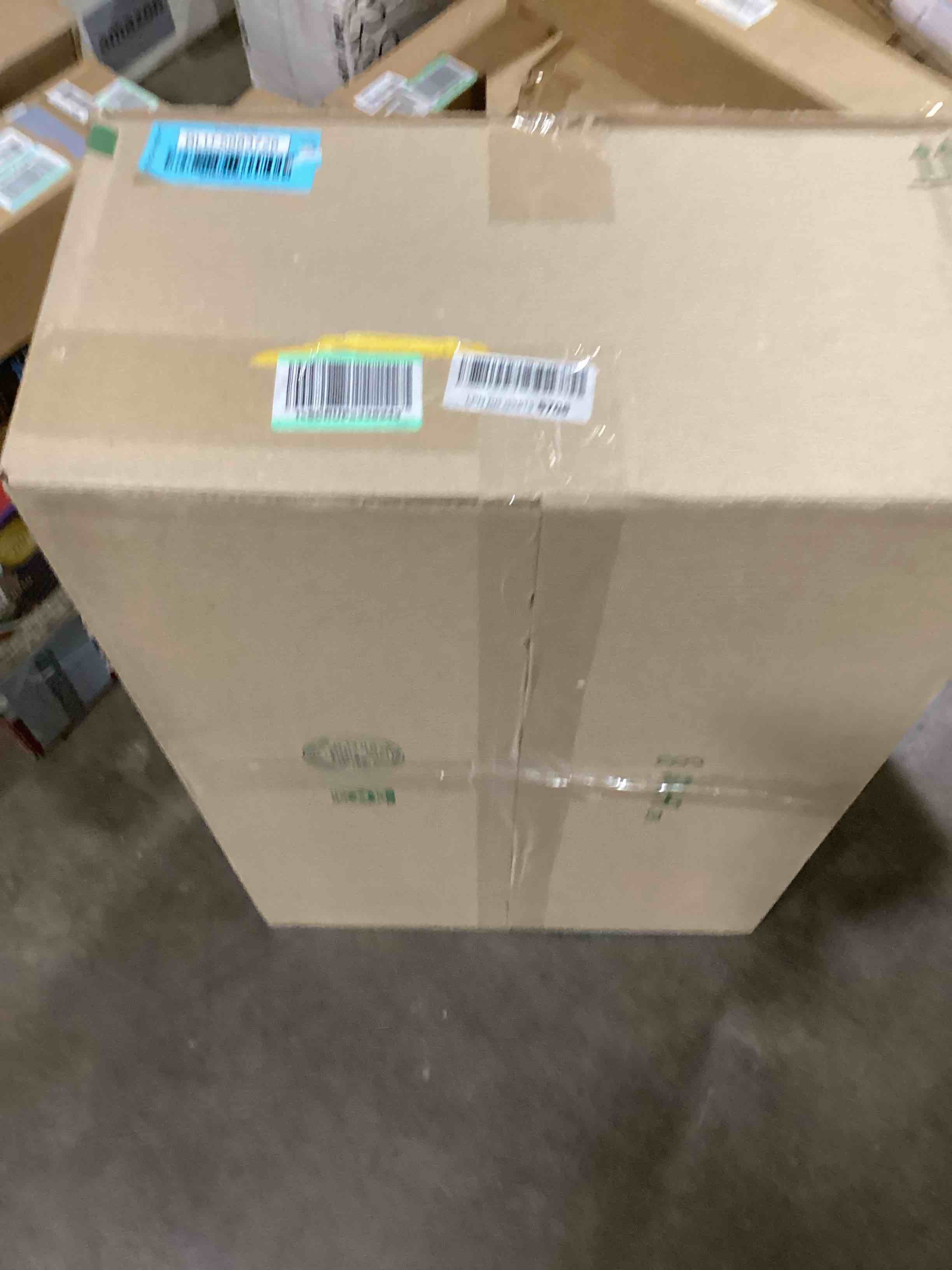 https://s3.amazonaws.com/lotting-images-prod/bidfta/BLU5983726_1708720410328.jpeg
