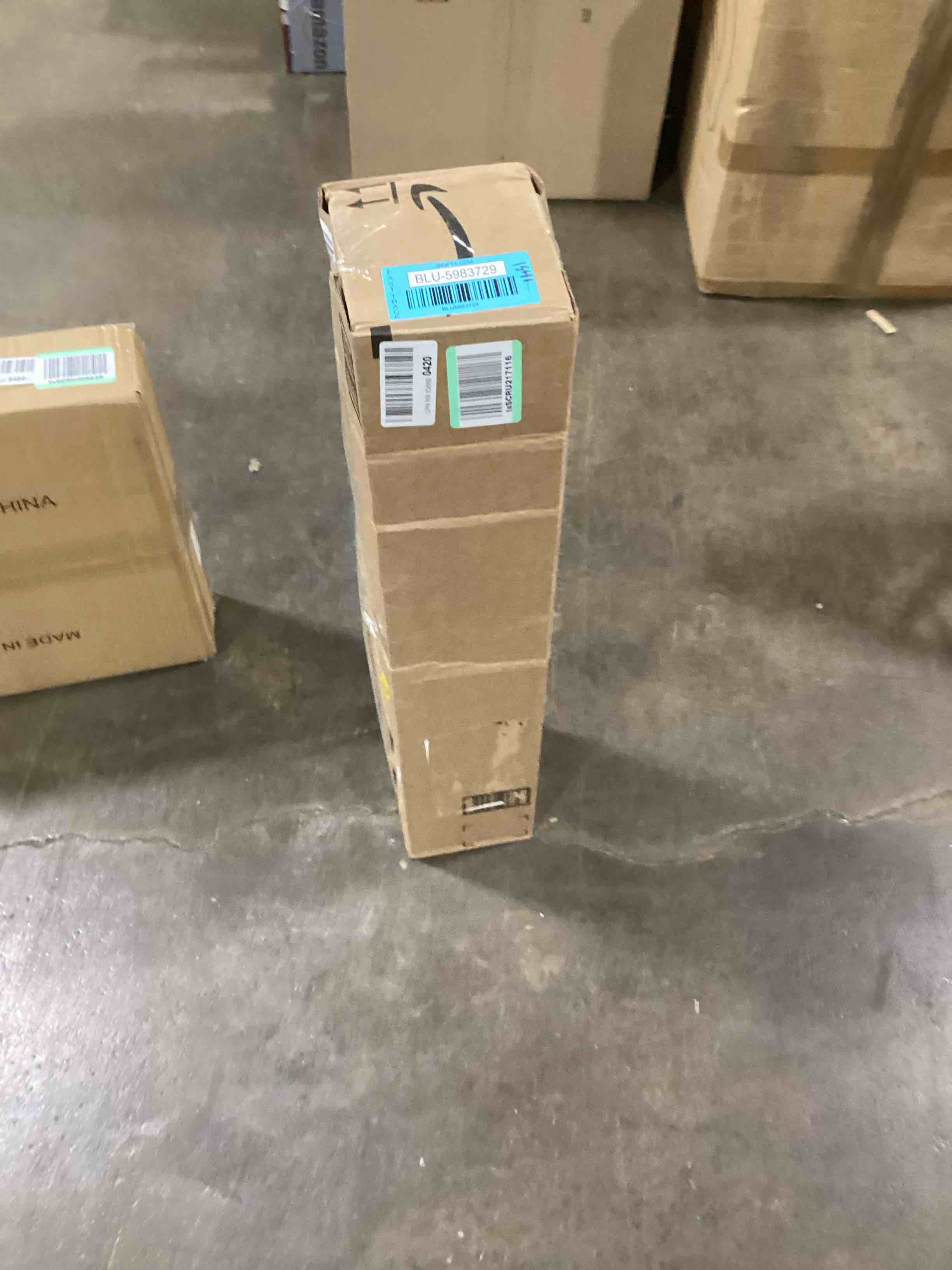 https://s3.amazonaws.com/lotting-images-prod/bidfta/BLU5983729_1708720160501.jpeg