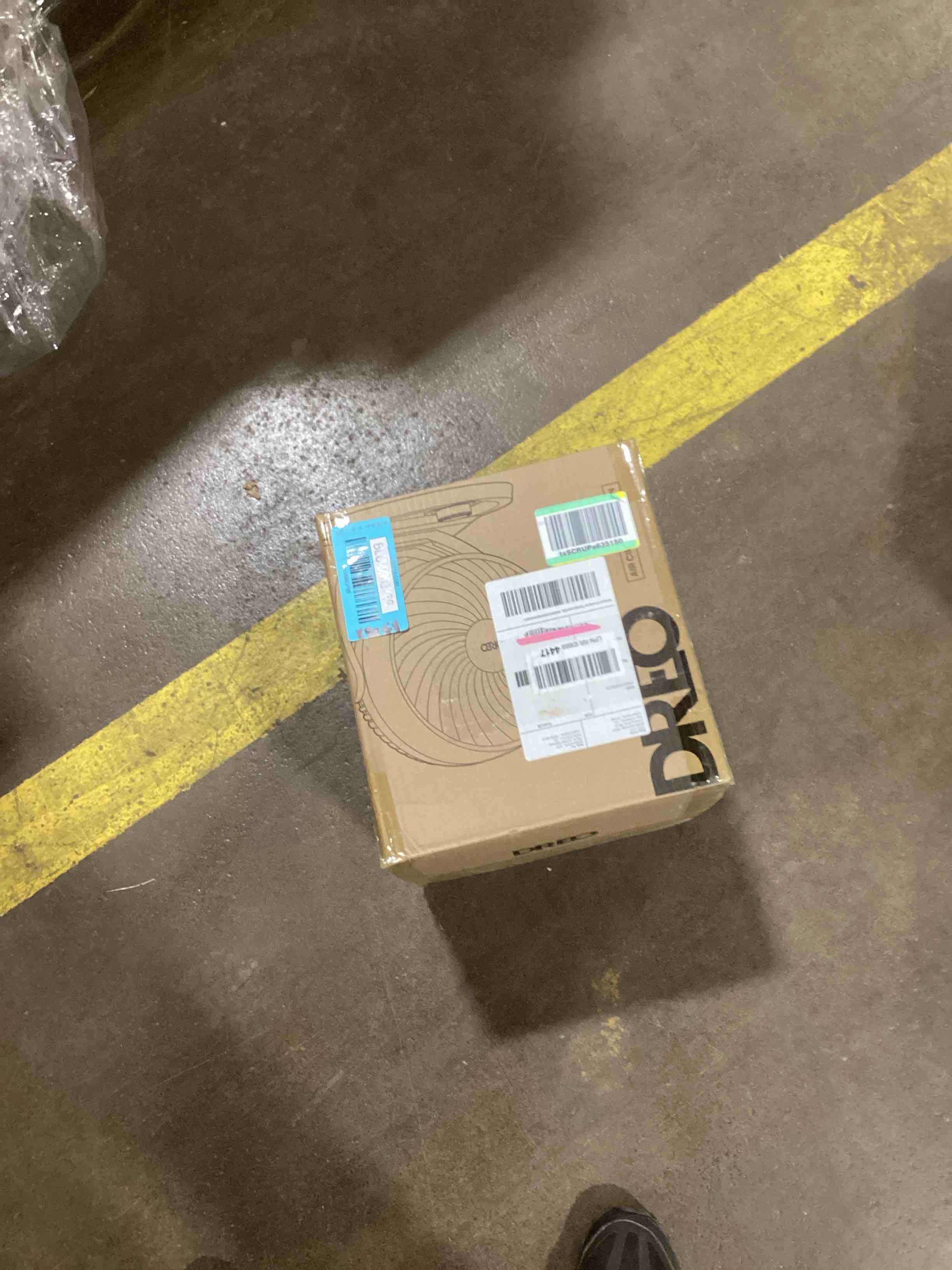 https://s3.amazonaws.com/lotting-images-prod/bidfta/BLU5983766_1708721539718.jpeg