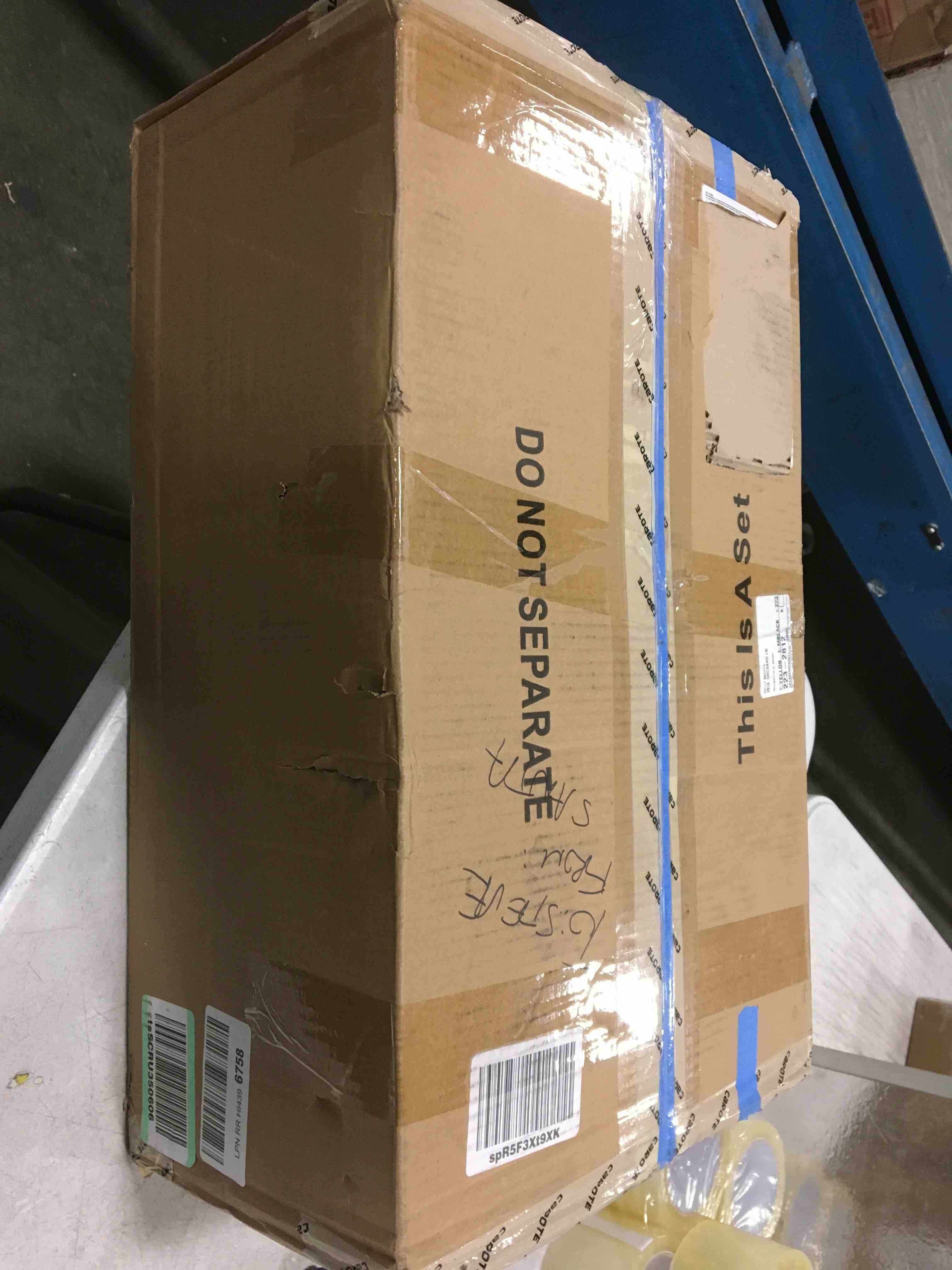 https://s3.amazonaws.com/lotting-images-prod/bidfta/BLU5984745_1709384293183.jpeg
