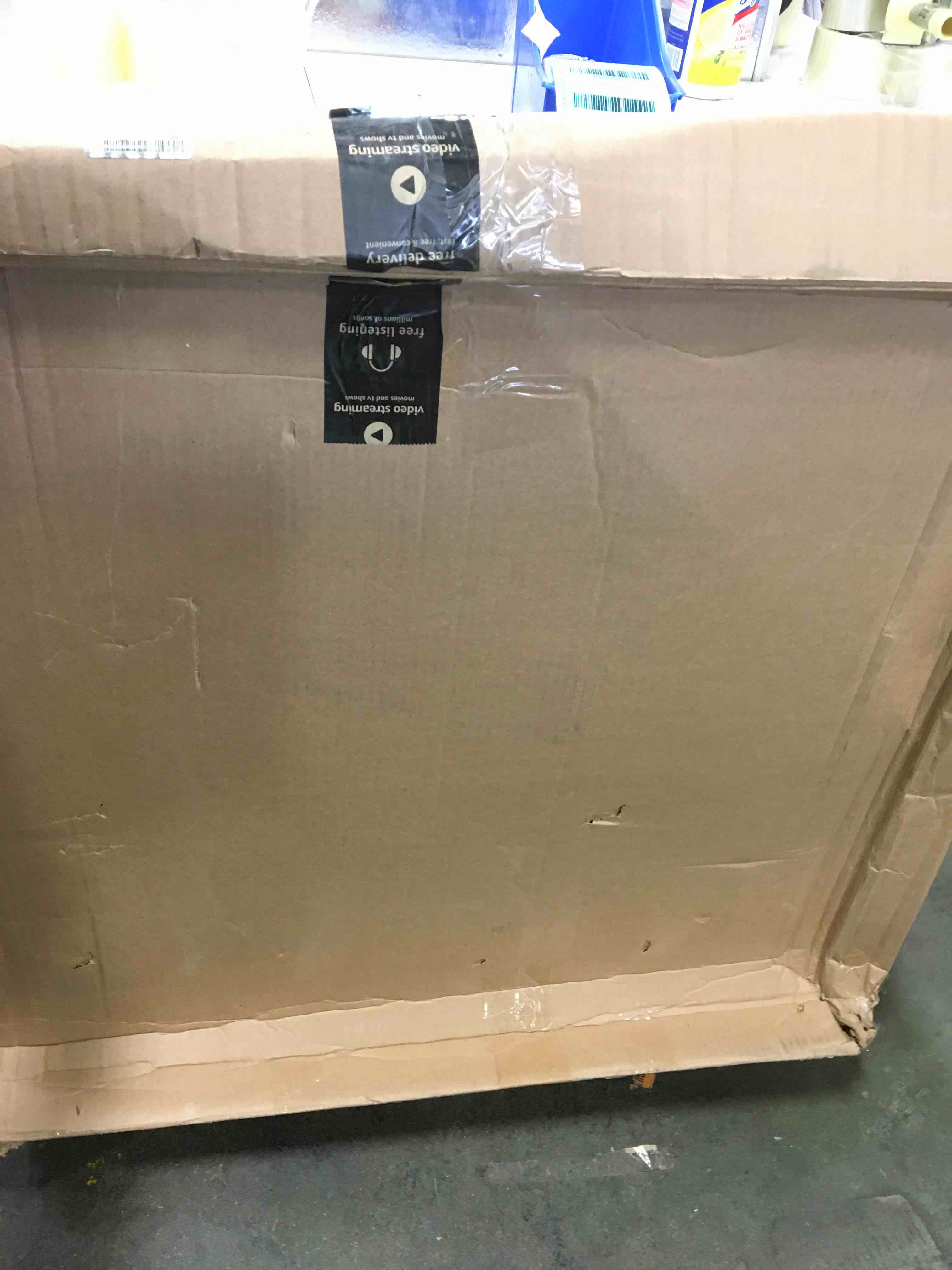 https://s3.amazonaws.com/lotting-images-prod/bidfta/BLU5984853_1709398119396.jpeg