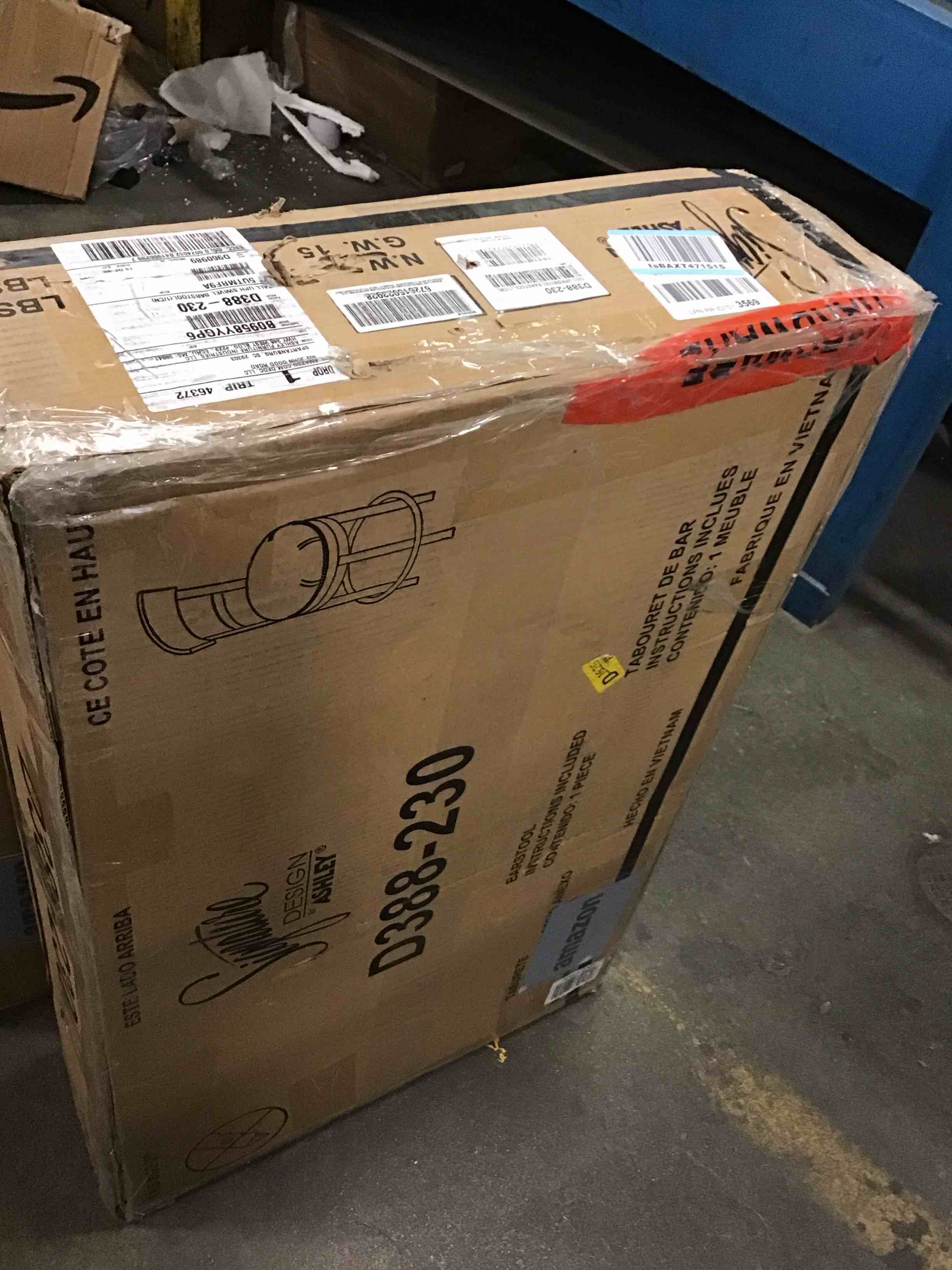 https://s3.amazonaws.com/lotting-images-prod/bidfta/BLU5984951_1709470338848.jpeg