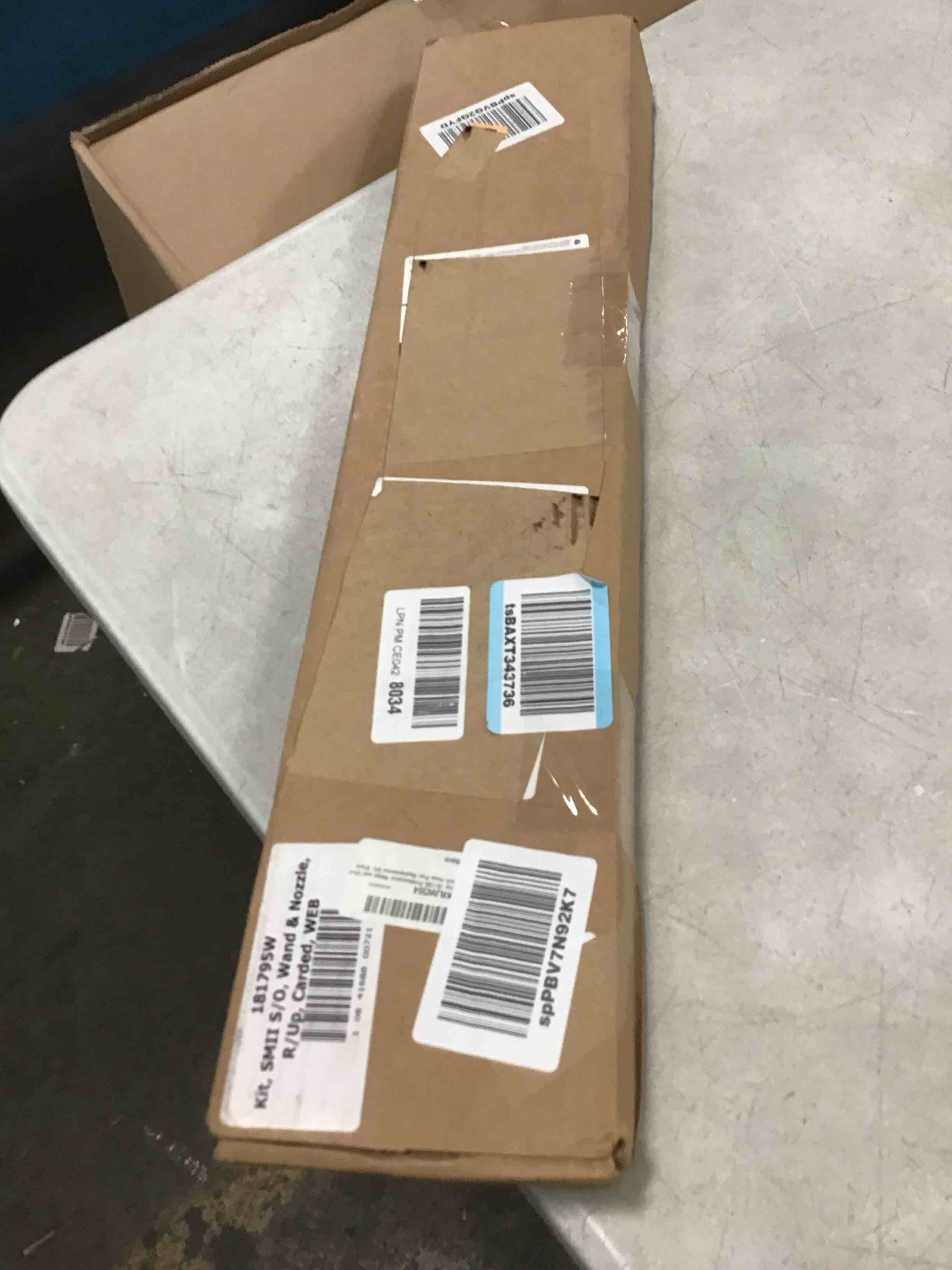 https://s3.amazonaws.com/lotting-images-prod/bidfta/BLU5985011_1709477523390.jpeg