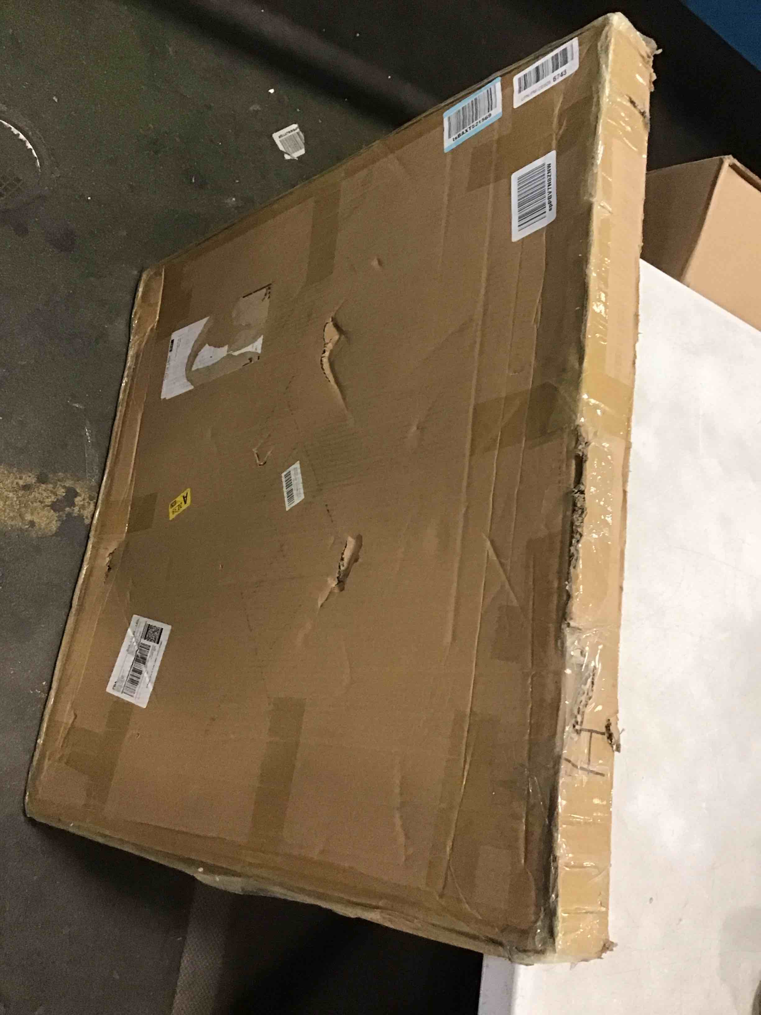 https://s3.amazonaws.com/lotting-images-prod/bidfta/BLU5985014_1709477698433.jpeg
