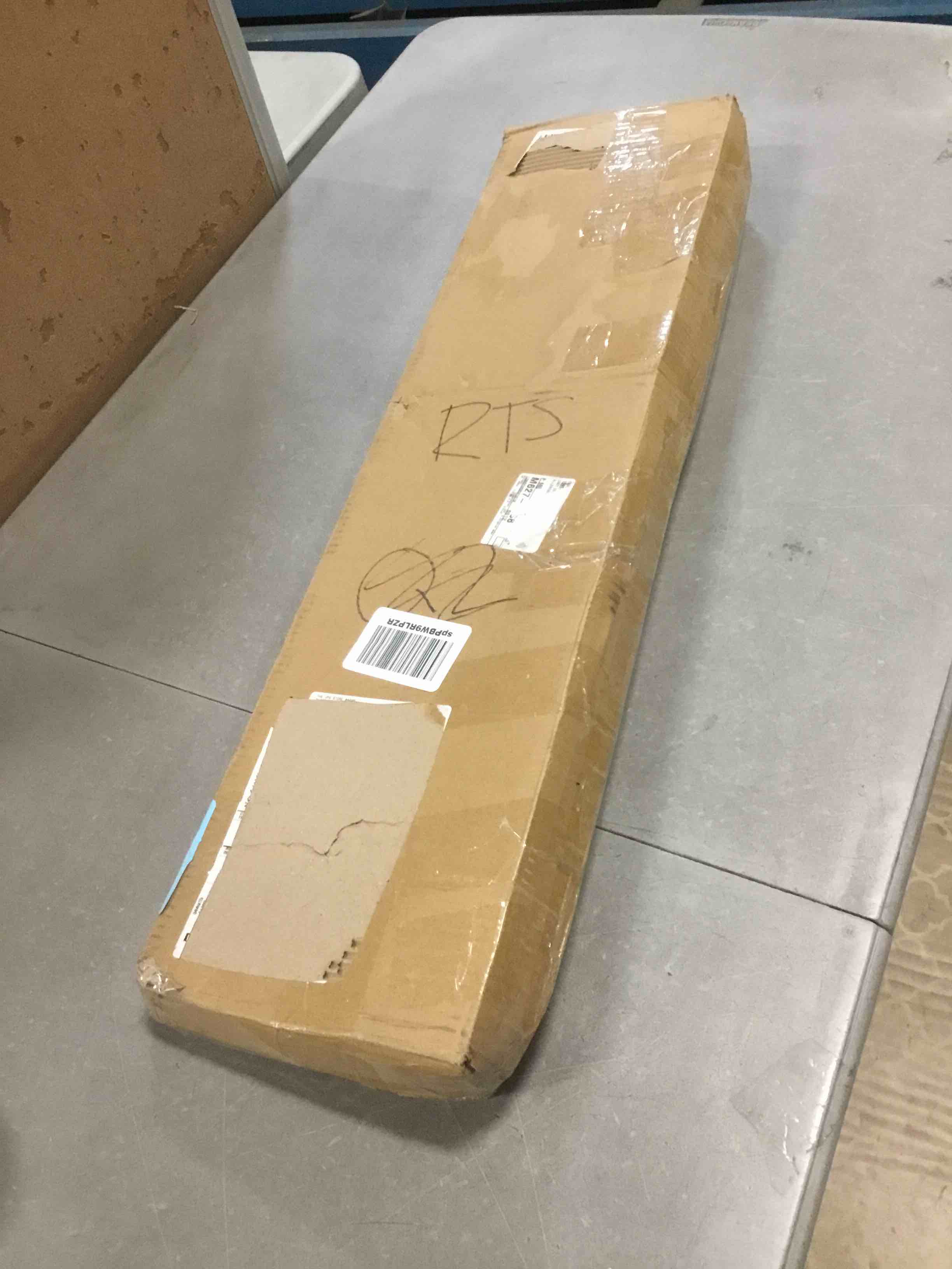https://s3.amazonaws.com/lotting-images-prod/bidfta/BLU5985646_1708781868297.jpeg