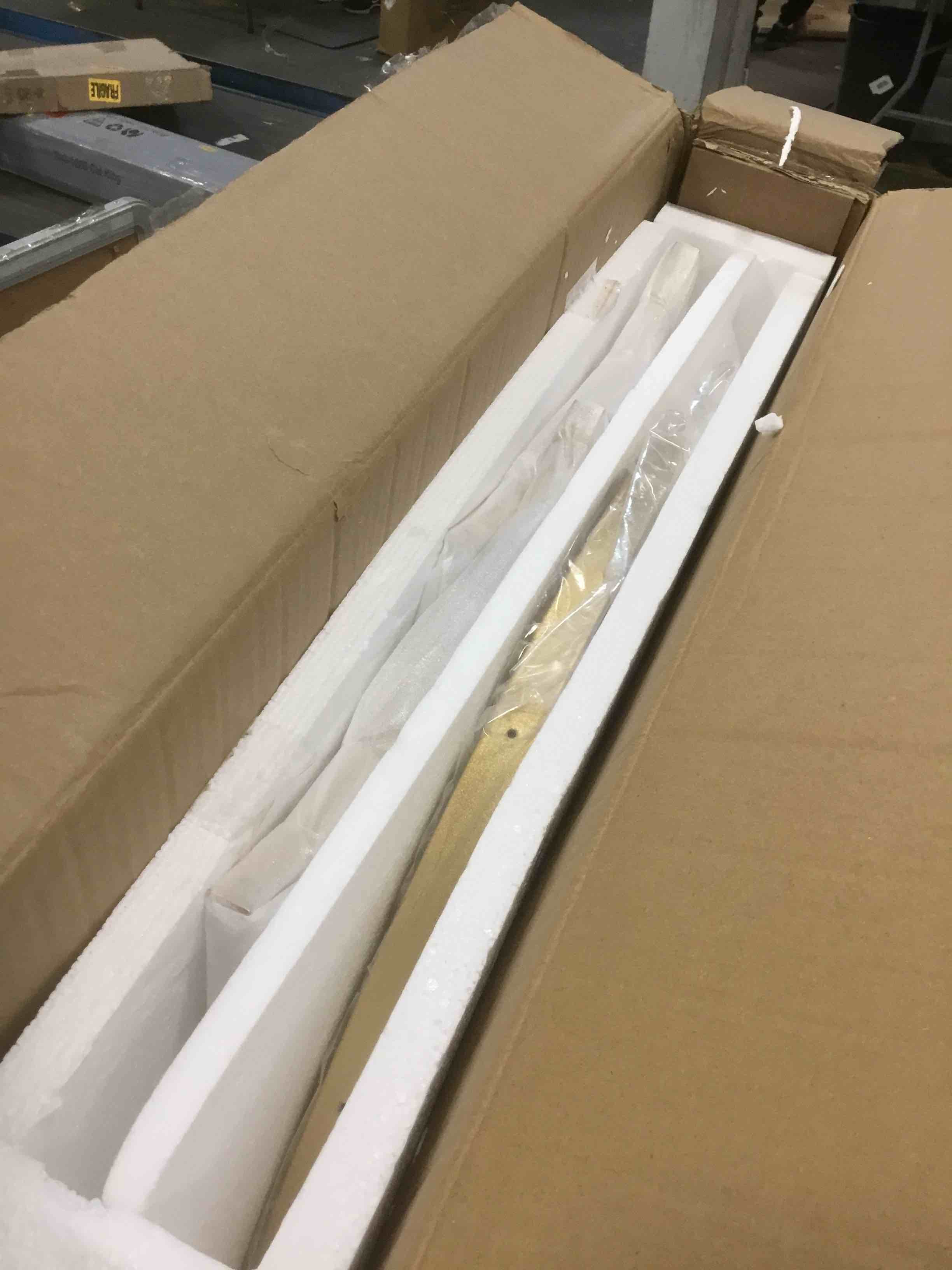 https://s3.amazonaws.com/lotting-images-prod/bidfta/BLU5985756_1708794958702.jpeg