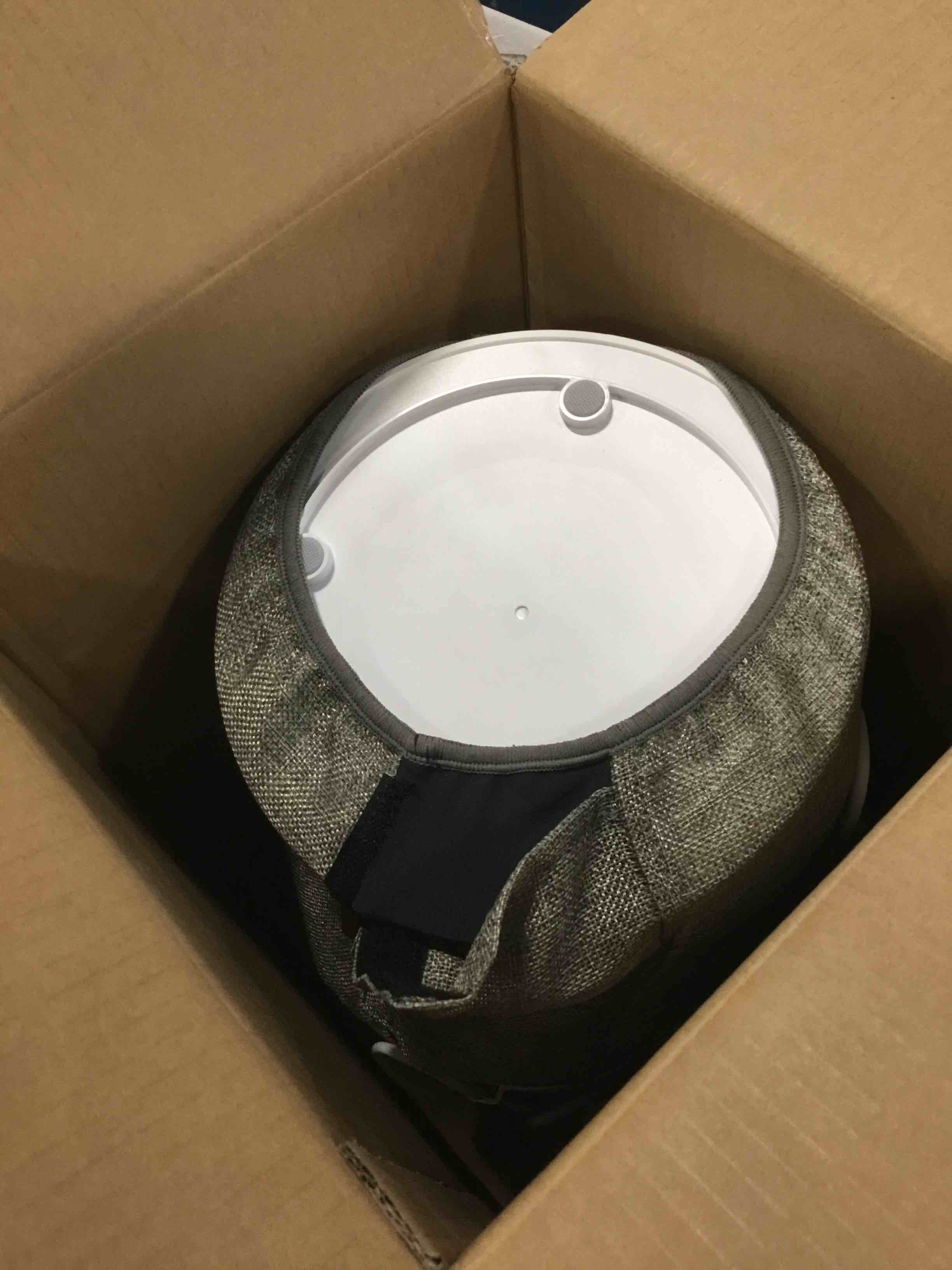https://s3.amazonaws.com/lotting-images-prod/bidfta/BLU5986110_1709130896981.jpeg