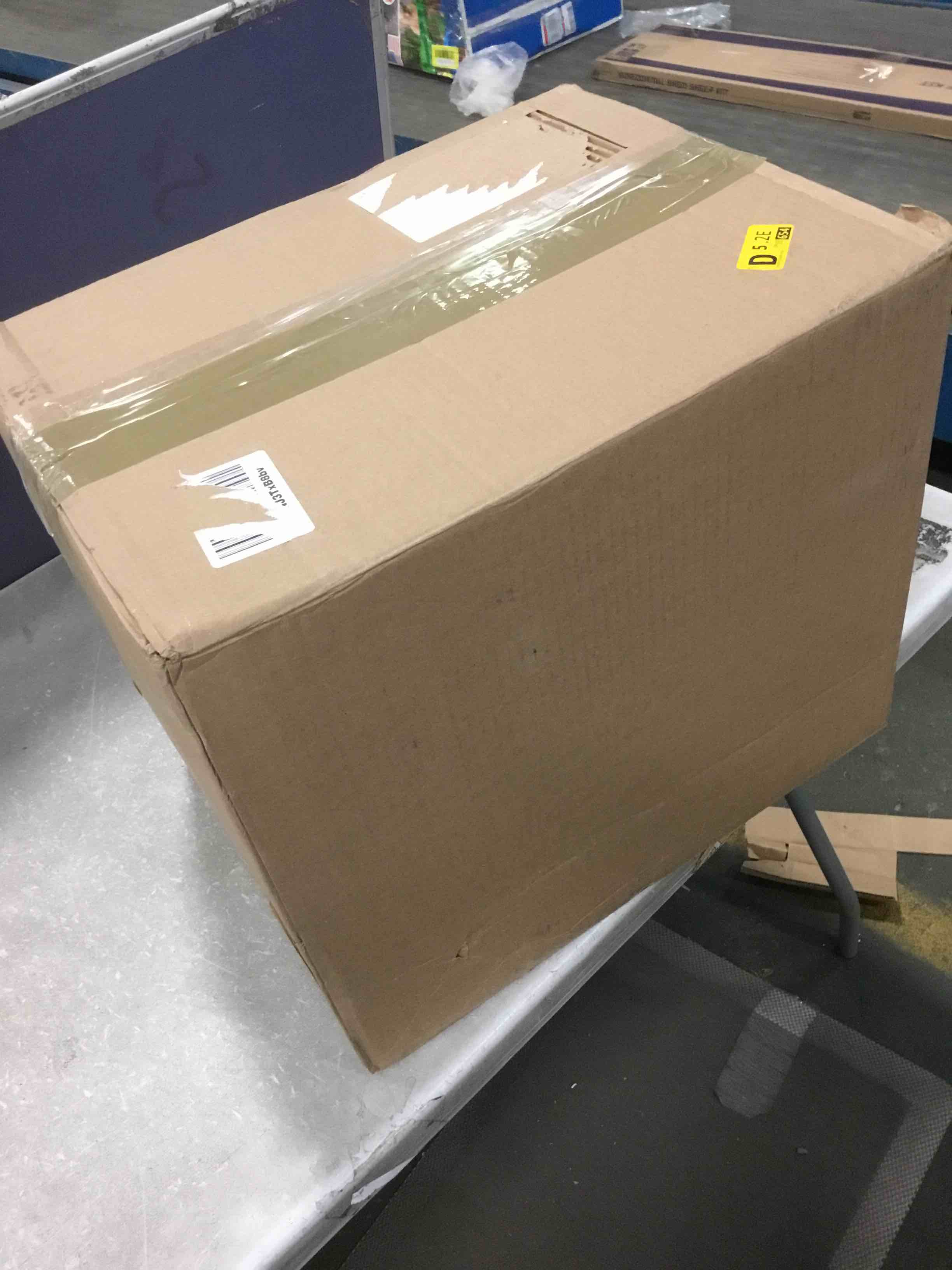 https://s3.amazonaws.com/lotting-images-prod/bidfta/BLU5986185_1709146683703.jpeg
