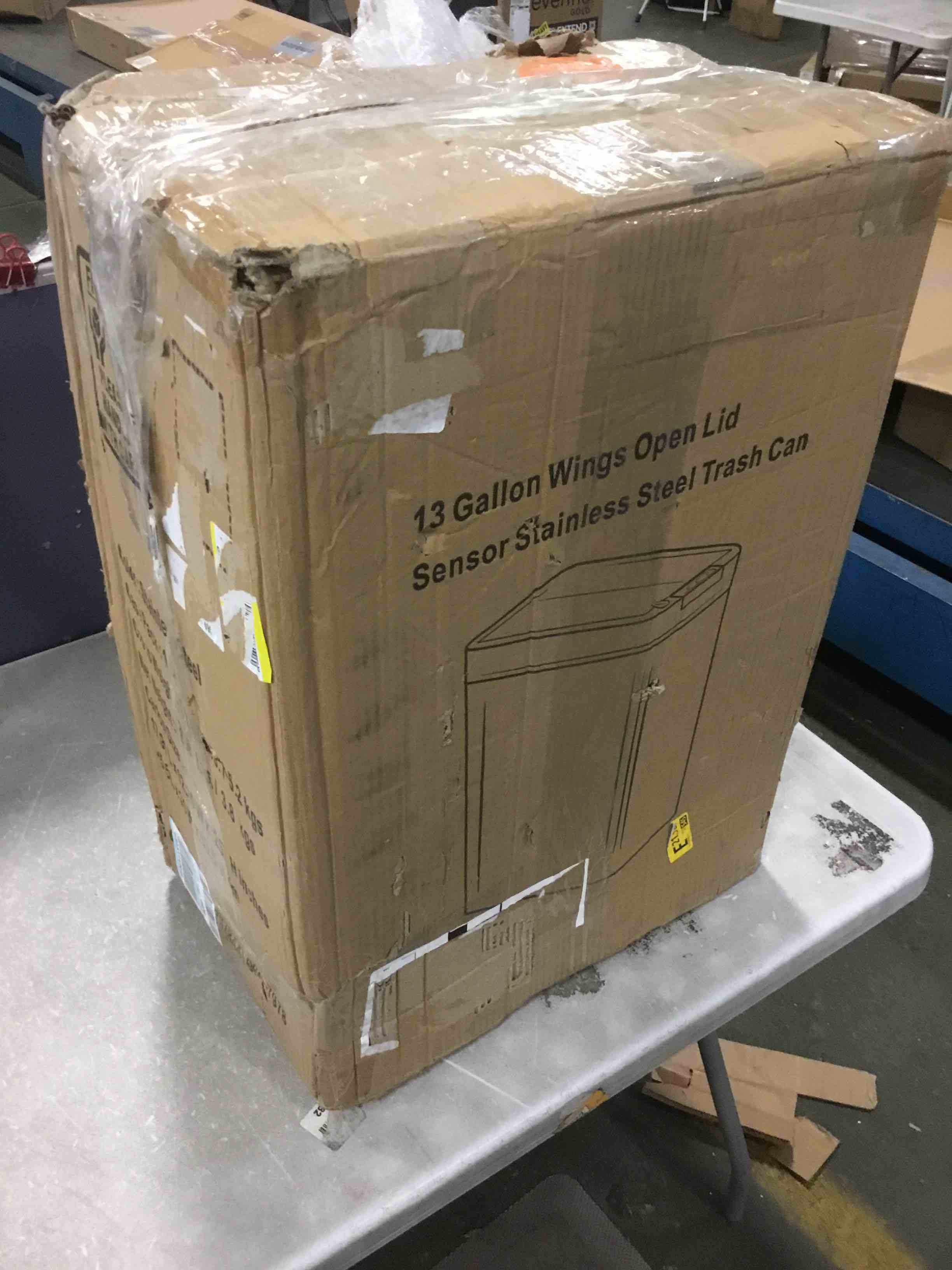 https://s3.amazonaws.com/lotting-images-prod/bidfta/BLU5986192_1709147927000.jpeg