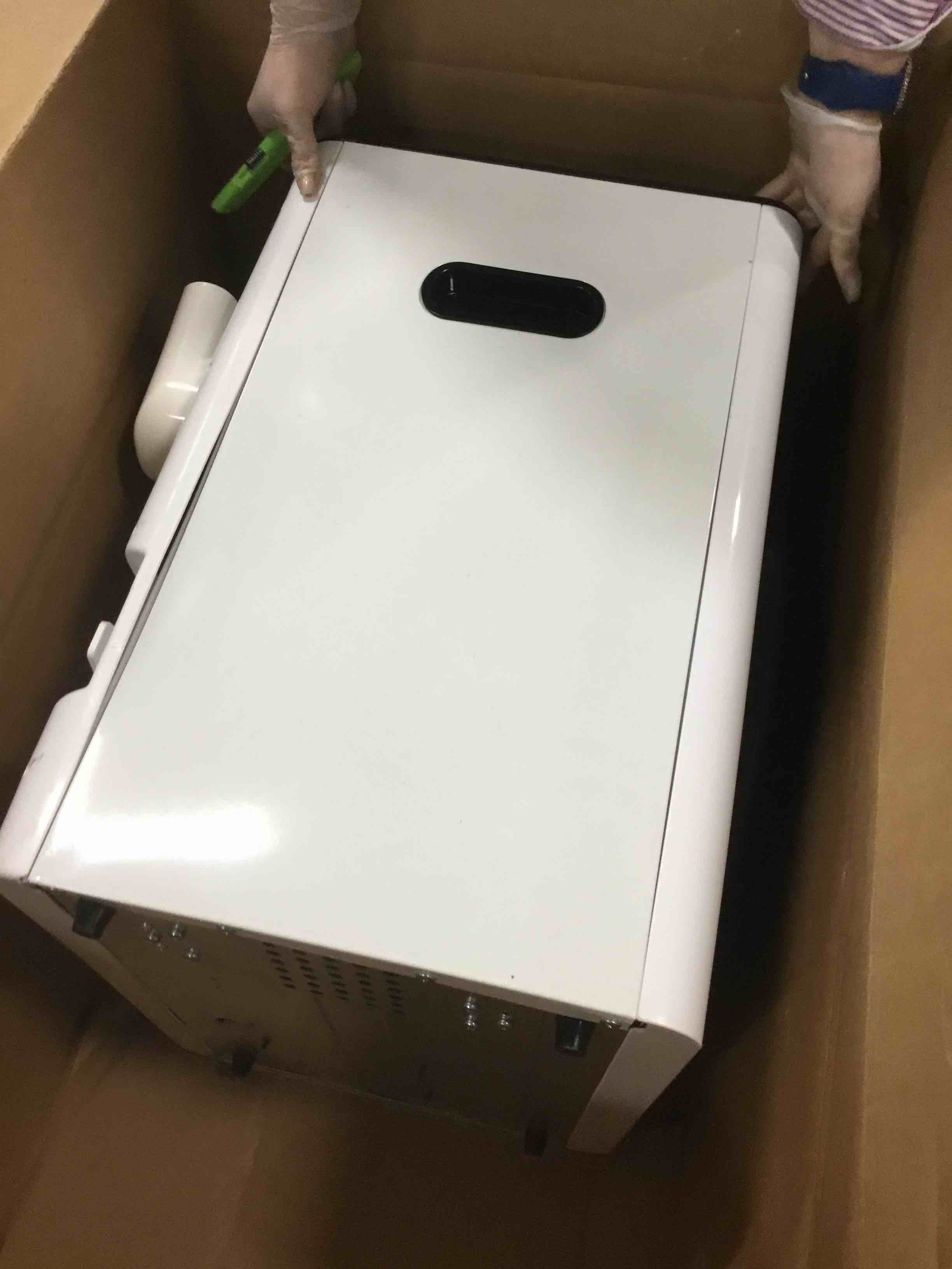 https://s3.amazonaws.com/lotting-images-prod/bidfta/BLU5986208_1709149571545.jpeg