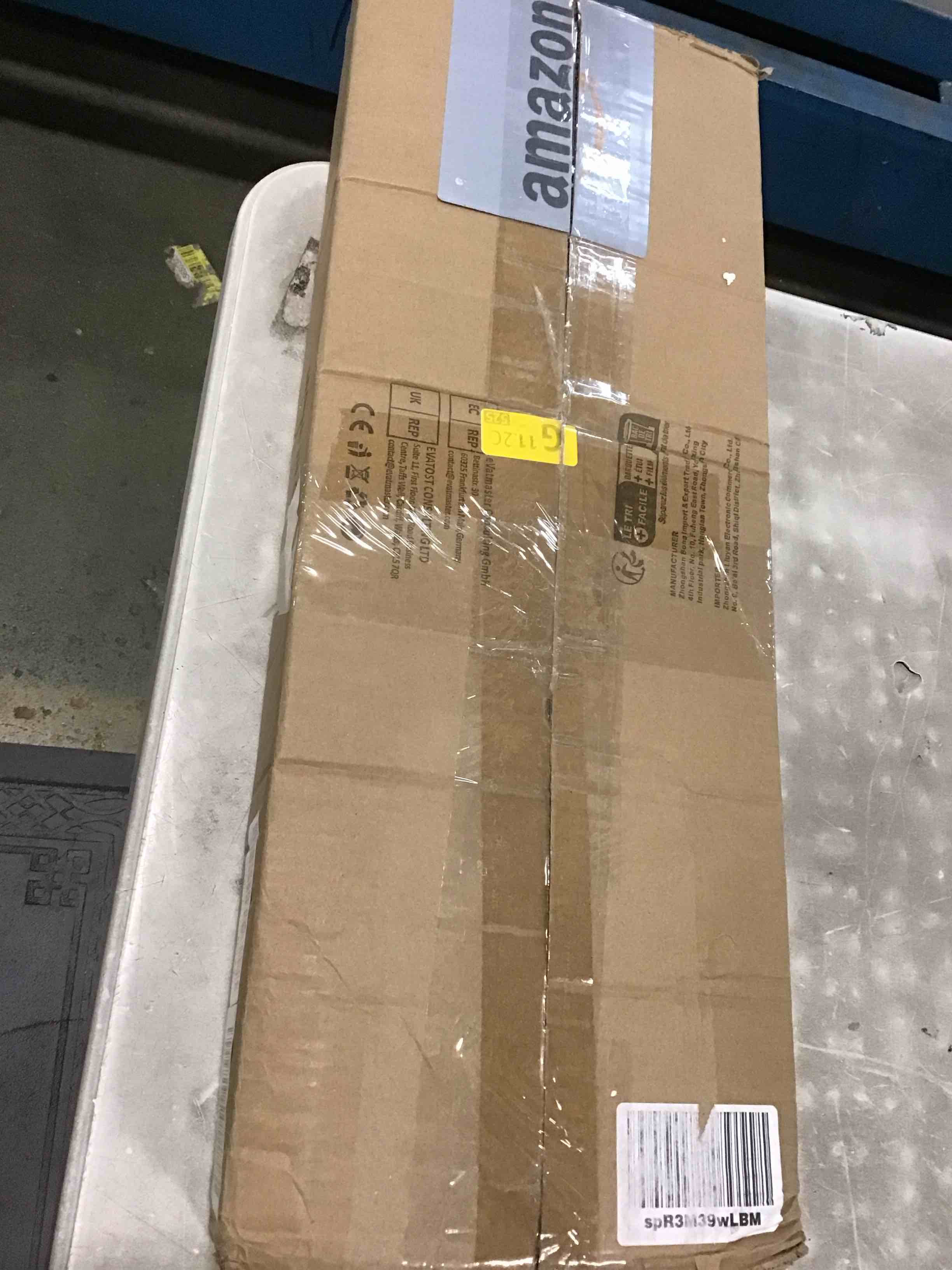 https://s3.amazonaws.com/lotting-images-prod/bidfta/BLU5986291_1710762258667.jpeg