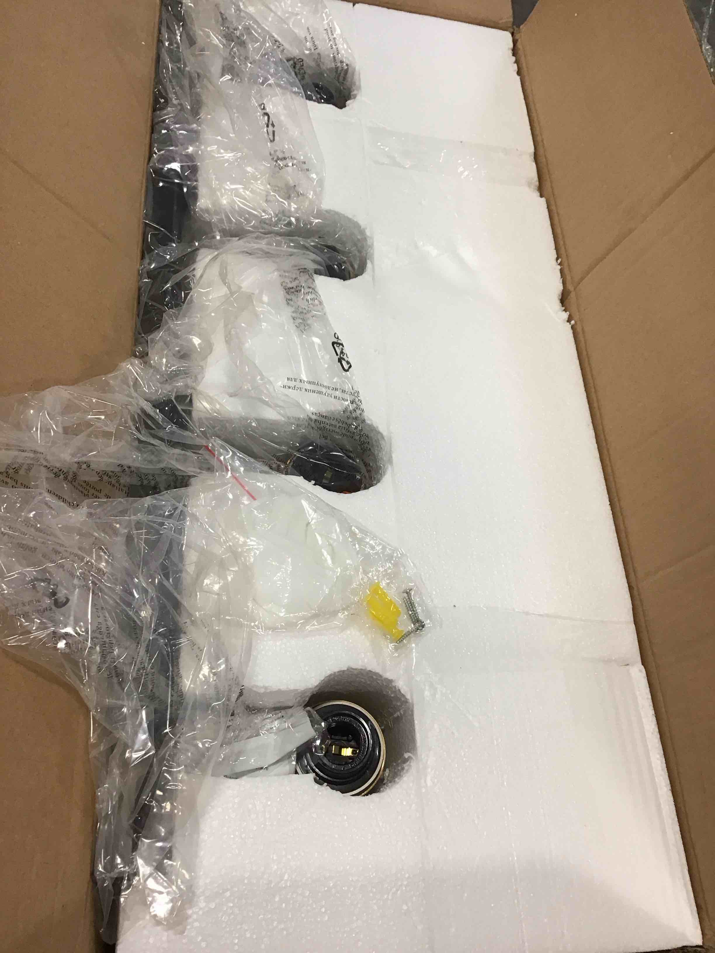 https://s3.amazonaws.com/lotting-images-prod/bidfta/BLU5986385_1710775398867.jpeg