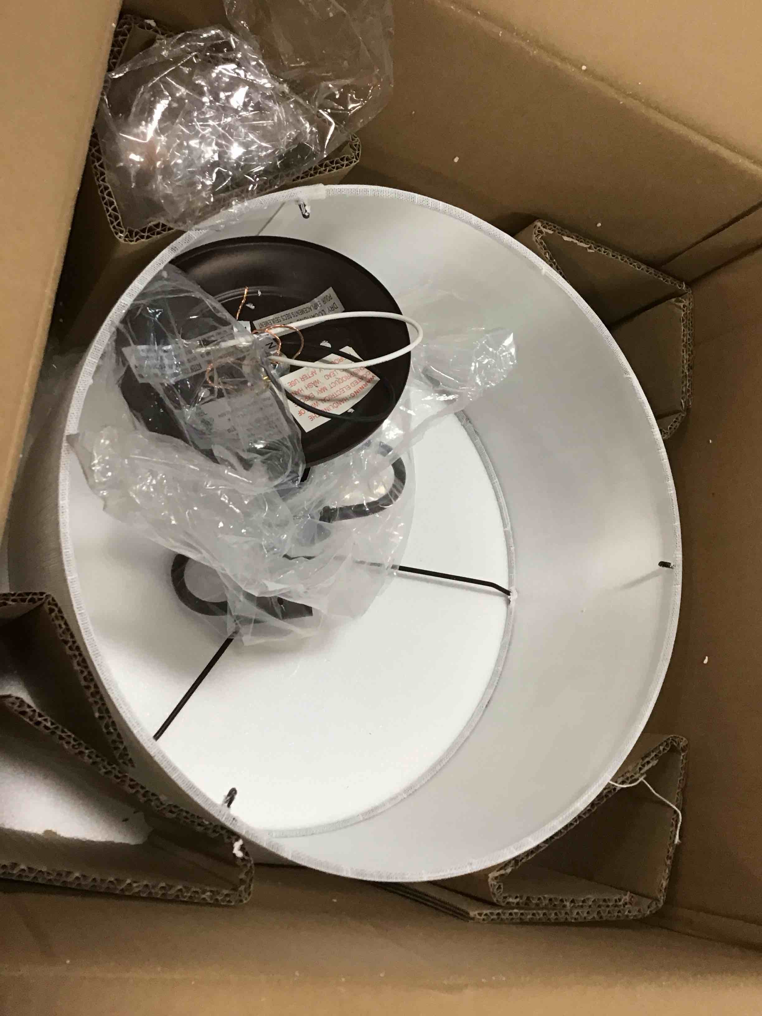 https://s3.amazonaws.com/lotting-images-prod/bidfta/BLU5986417_1710782934622.jpeg