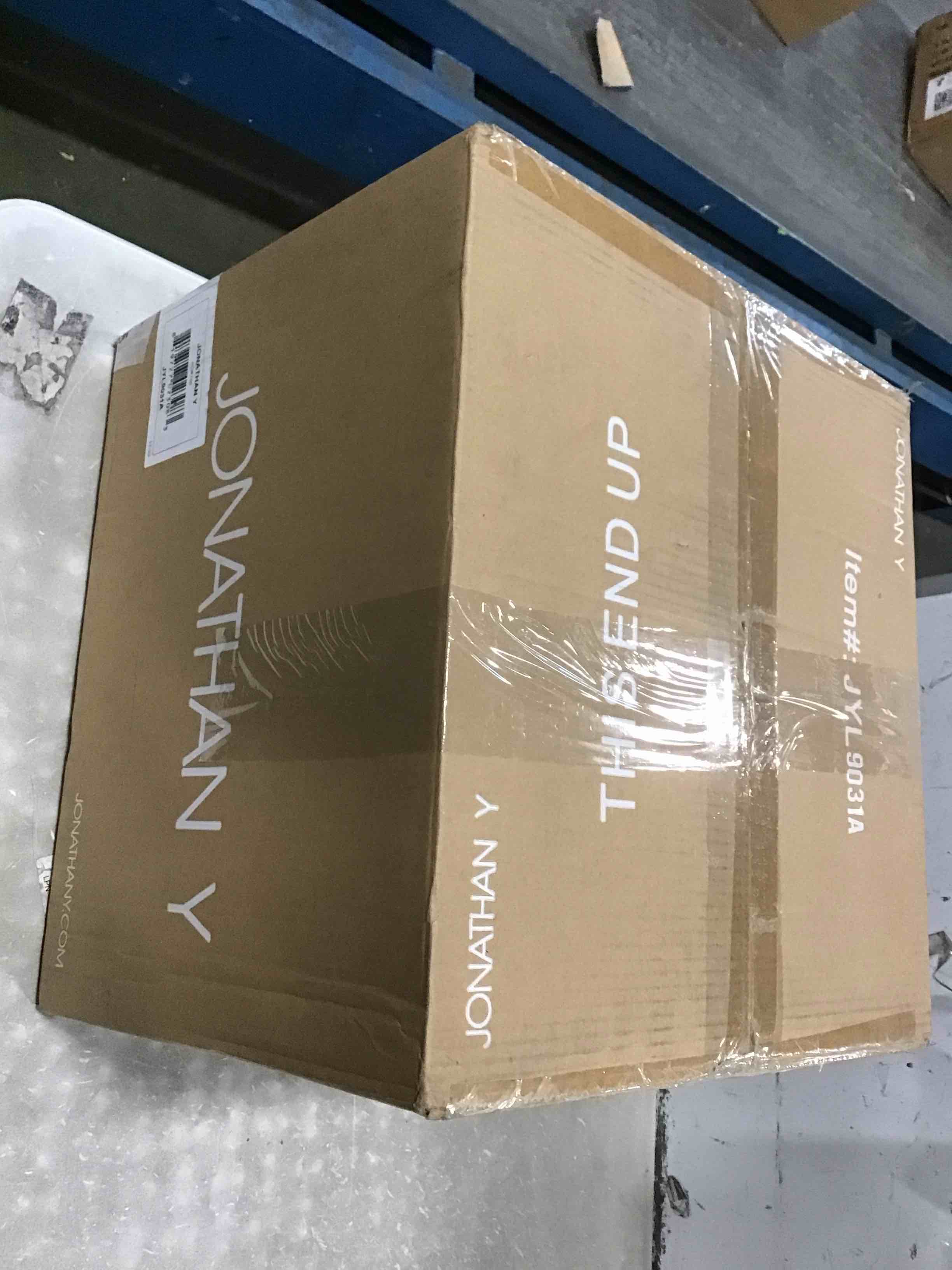 https://s3.amazonaws.com/lotting-images-prod/bidfta/BLU5986417_1710782958380.jpeg