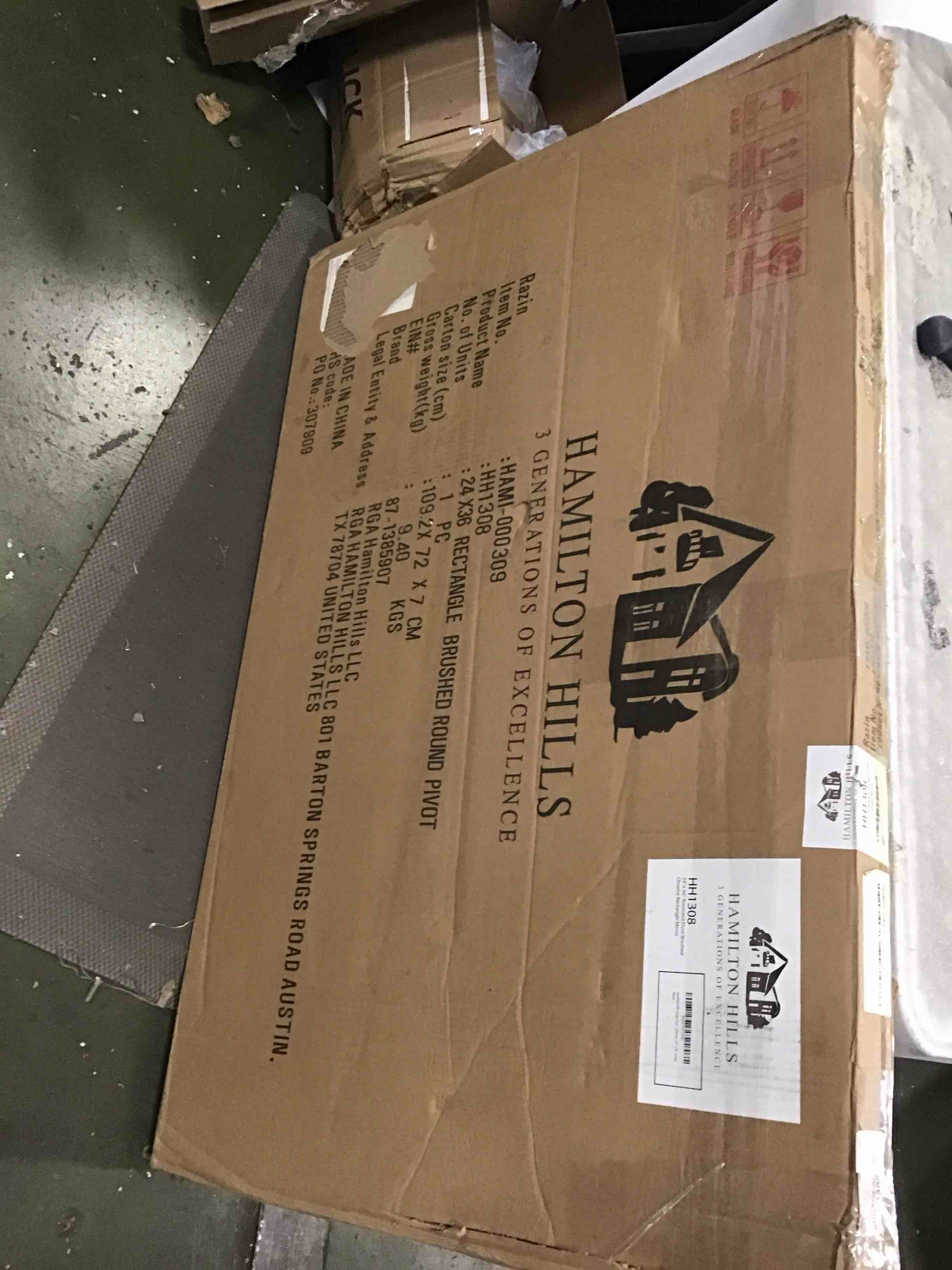 https://s3.amazonaws.com/lotting-images-prod/bidfta/BLU5986626_1710871997172.jpeg