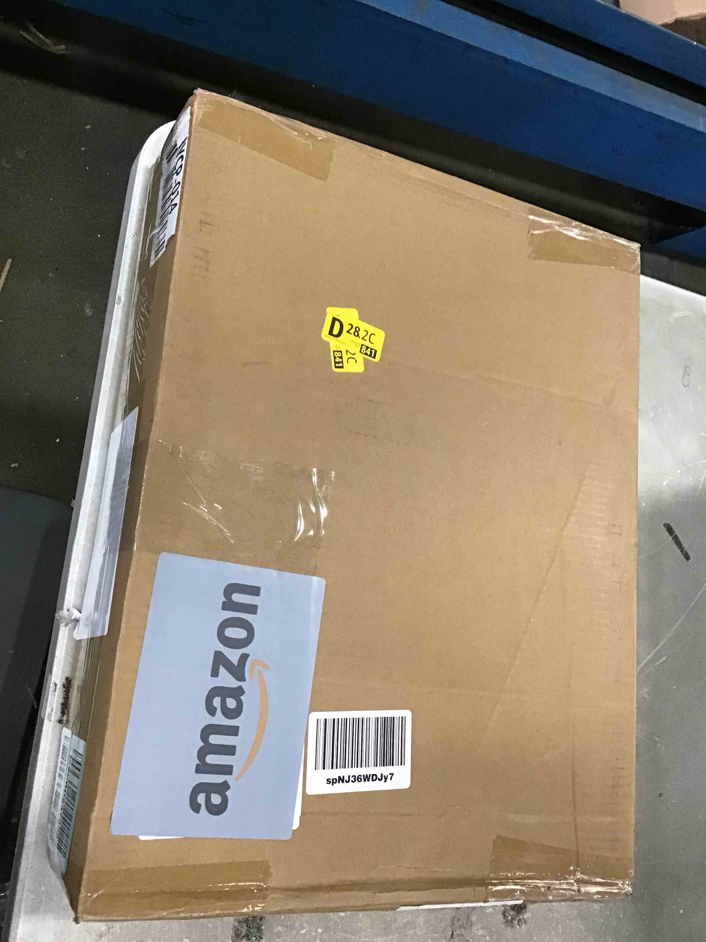 https://s3.amazonaws.com/lotting-images-prod/bidfta/BLU5986832_1710956213926.jpeg