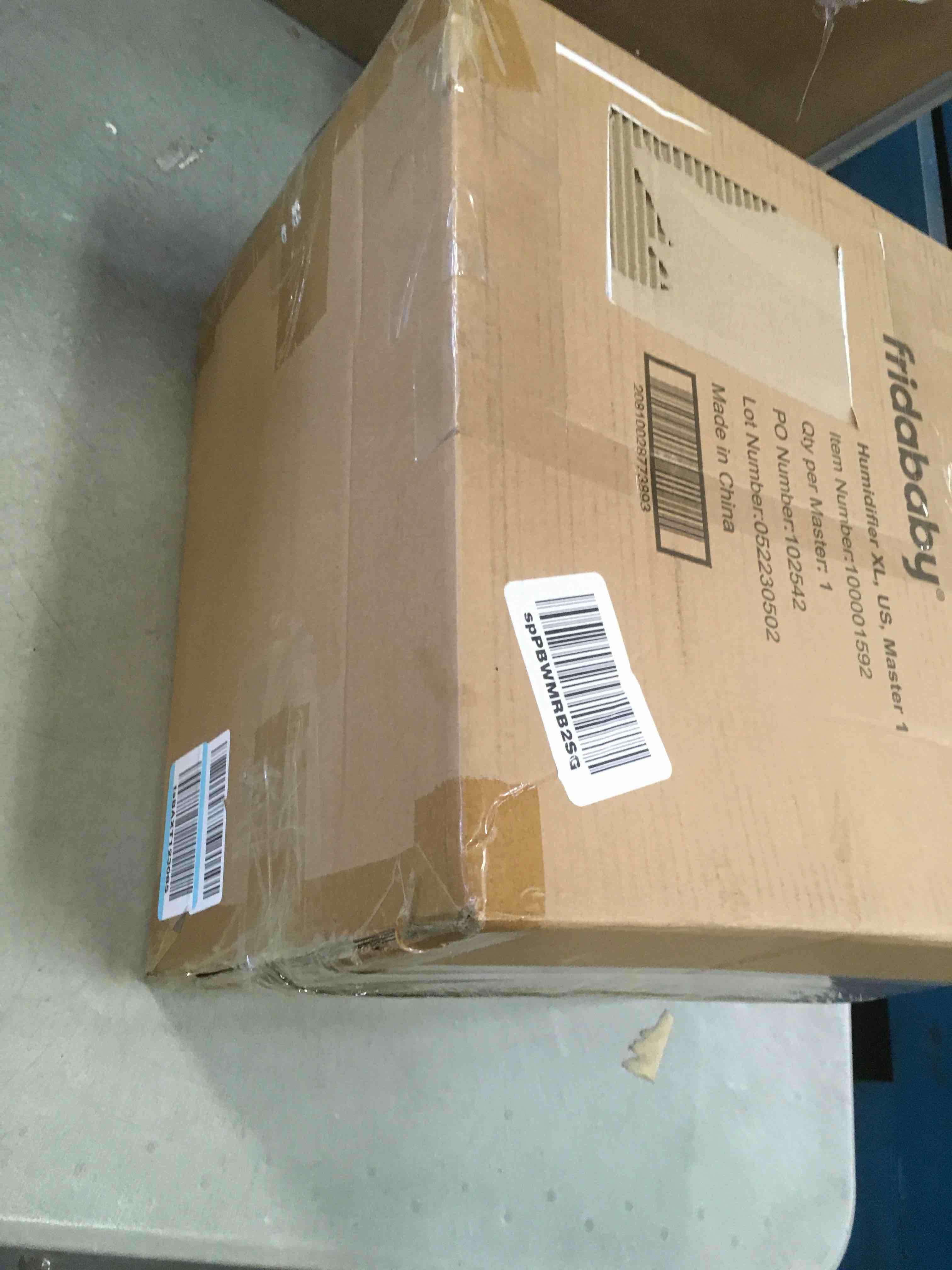 https://s3.amazonaws.com/lotting-images-prod/bidfta/BLU5987113_1708446827642.jpeg