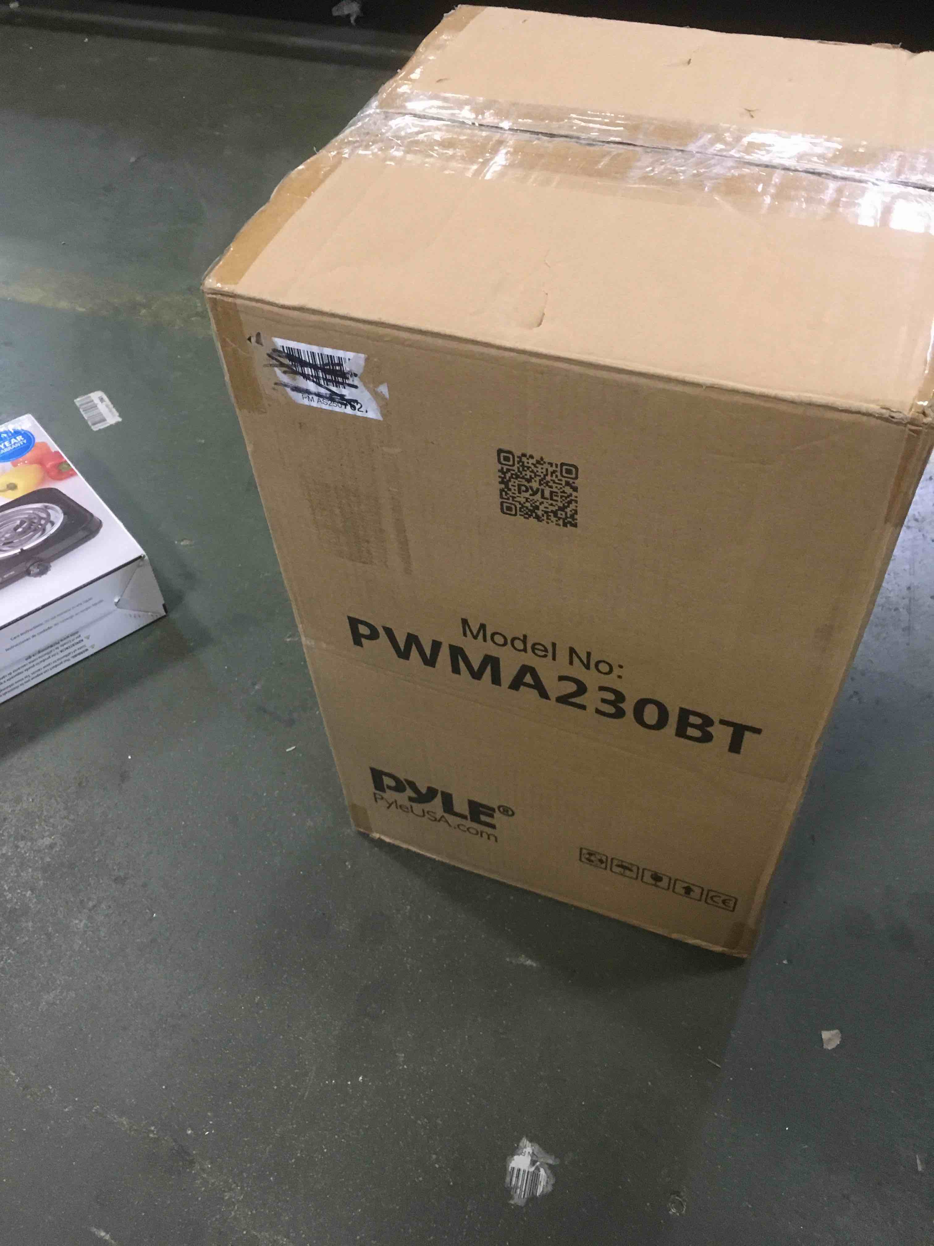 https://s3.amazonaws.com/lotting-images-prod/bidfta/BLU5987347_1708531954124.jpeg