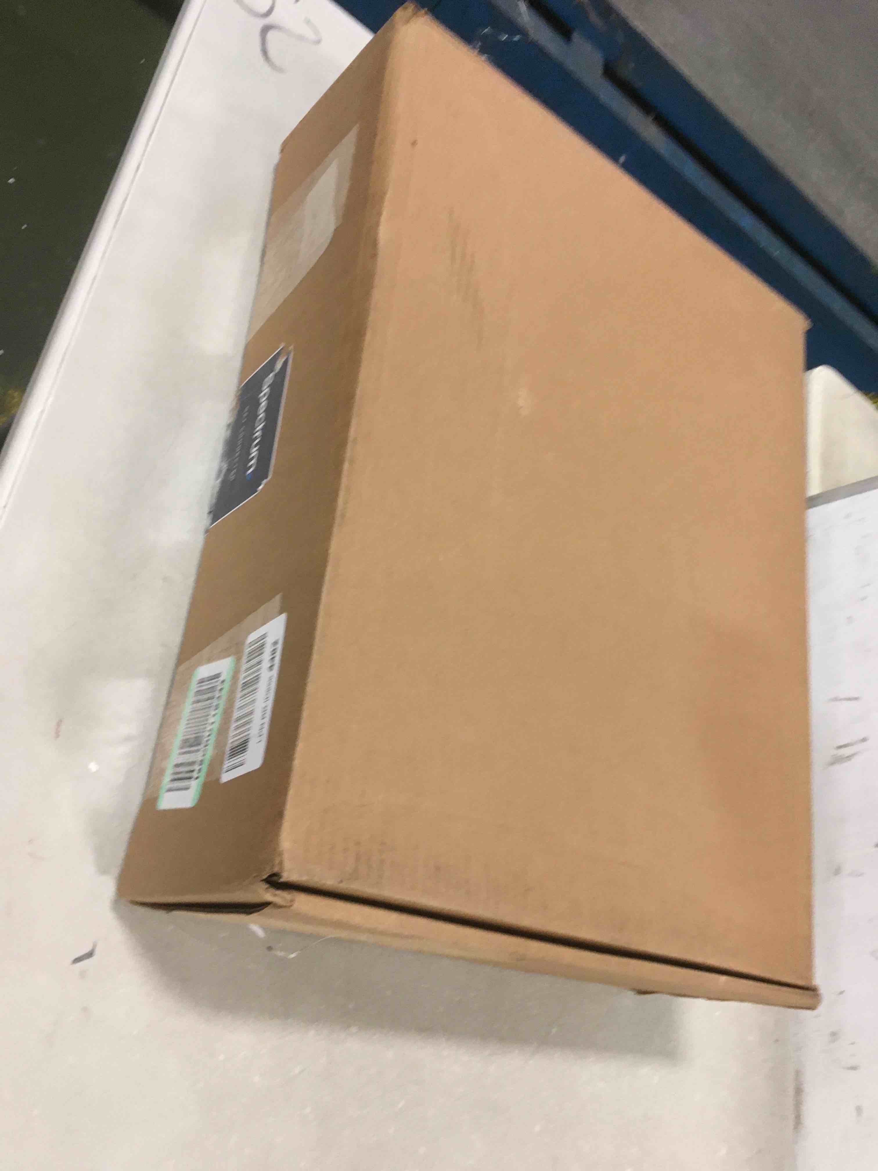 https://s3.amazonaws.com/lotting-images-prod/bidfta/BLU5987950_1708720136977.jpeg