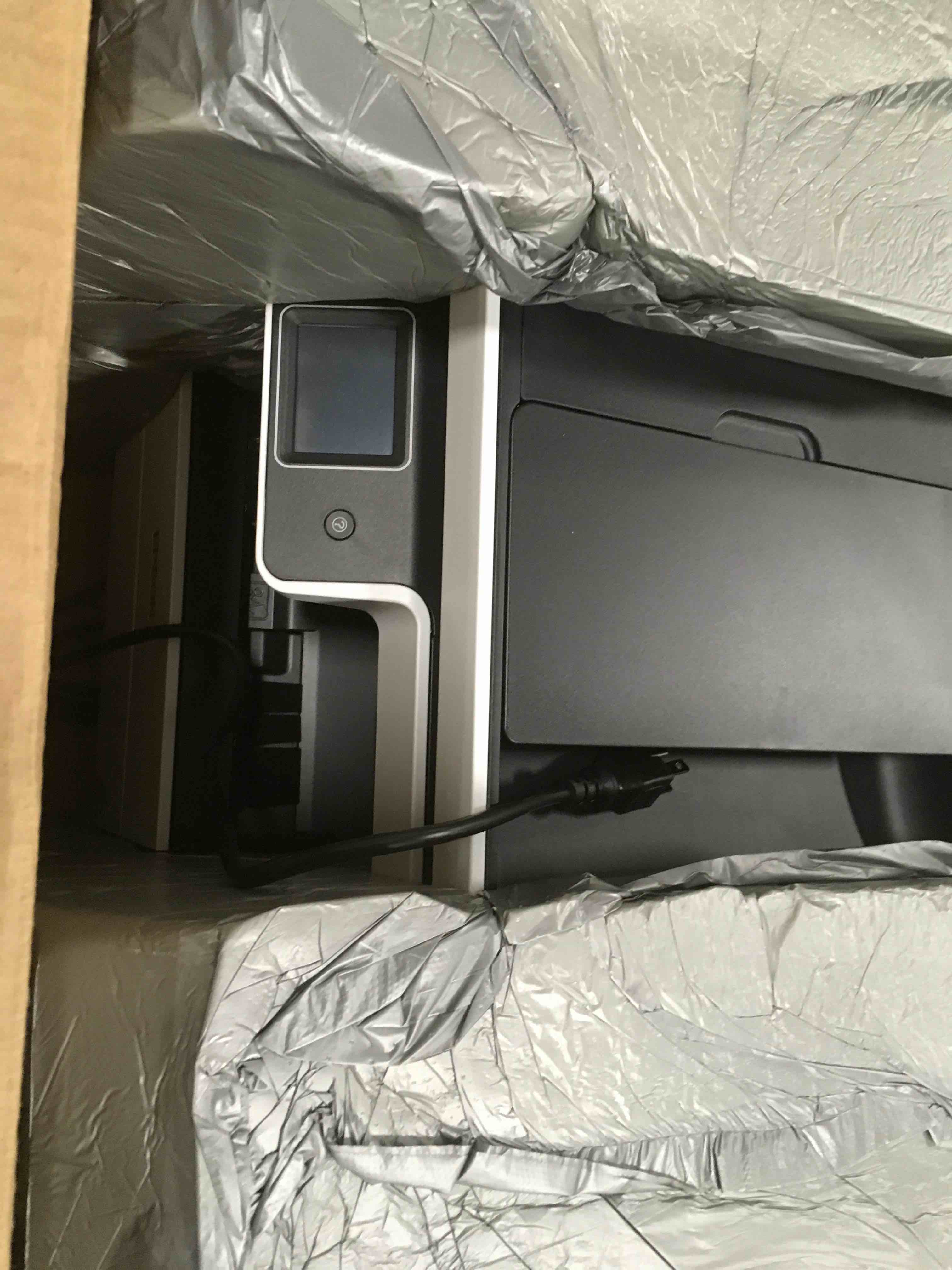 https://s3.amazonaws.com/lotting-images-prod/bidfta/BLU5988239_1708949301230.jpeg