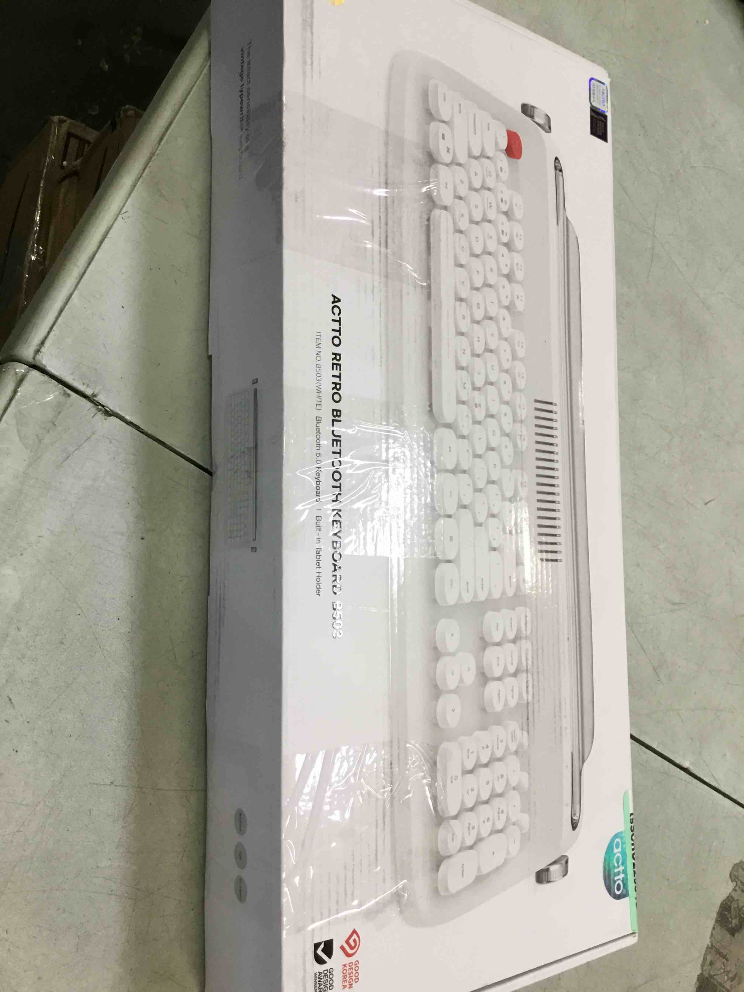 https://s3.amazonaws.com/lotting-images-prod/bidfta/BLU5988715_1708964934328.jpeg