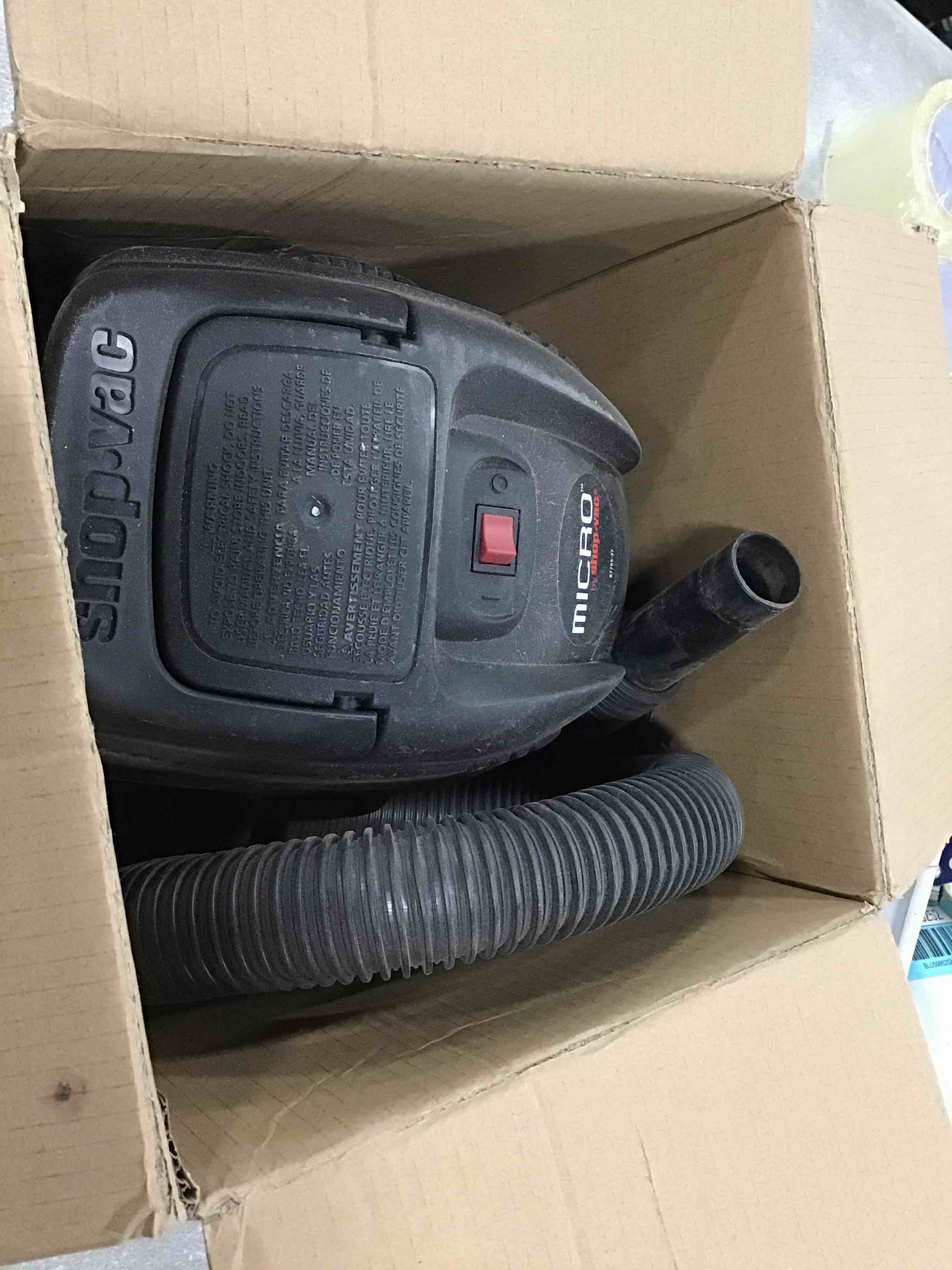 https://s3.amazonaws.com/lotting-images-prod/bidfta/BLU5988846_1709298008748.jpeg