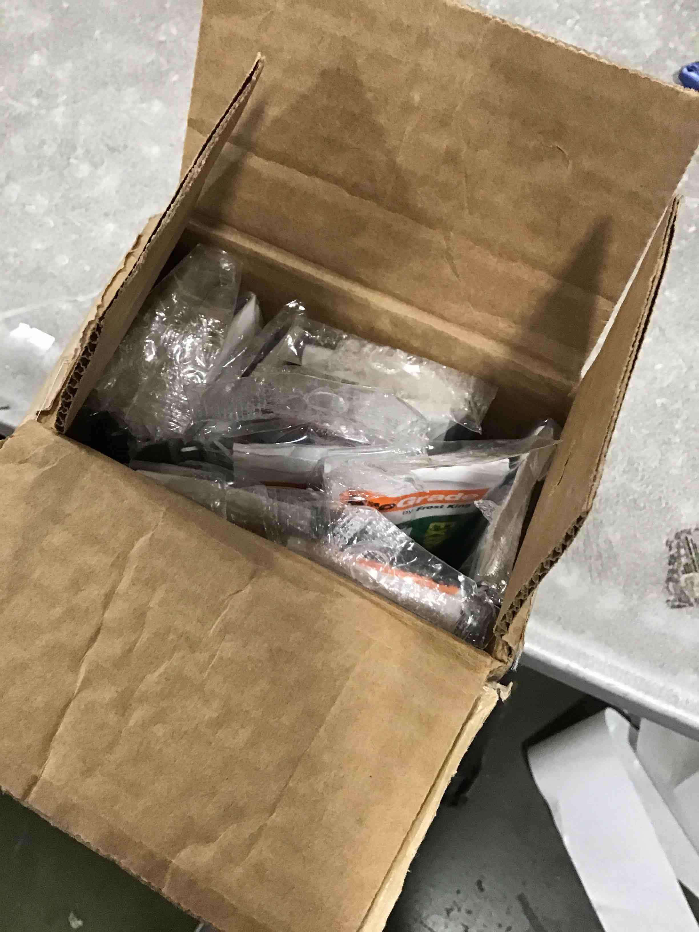 https://s3.amazonaws.com/lotting-images-prod/bidfta/BLU5988967_1709317265730.jpeg
