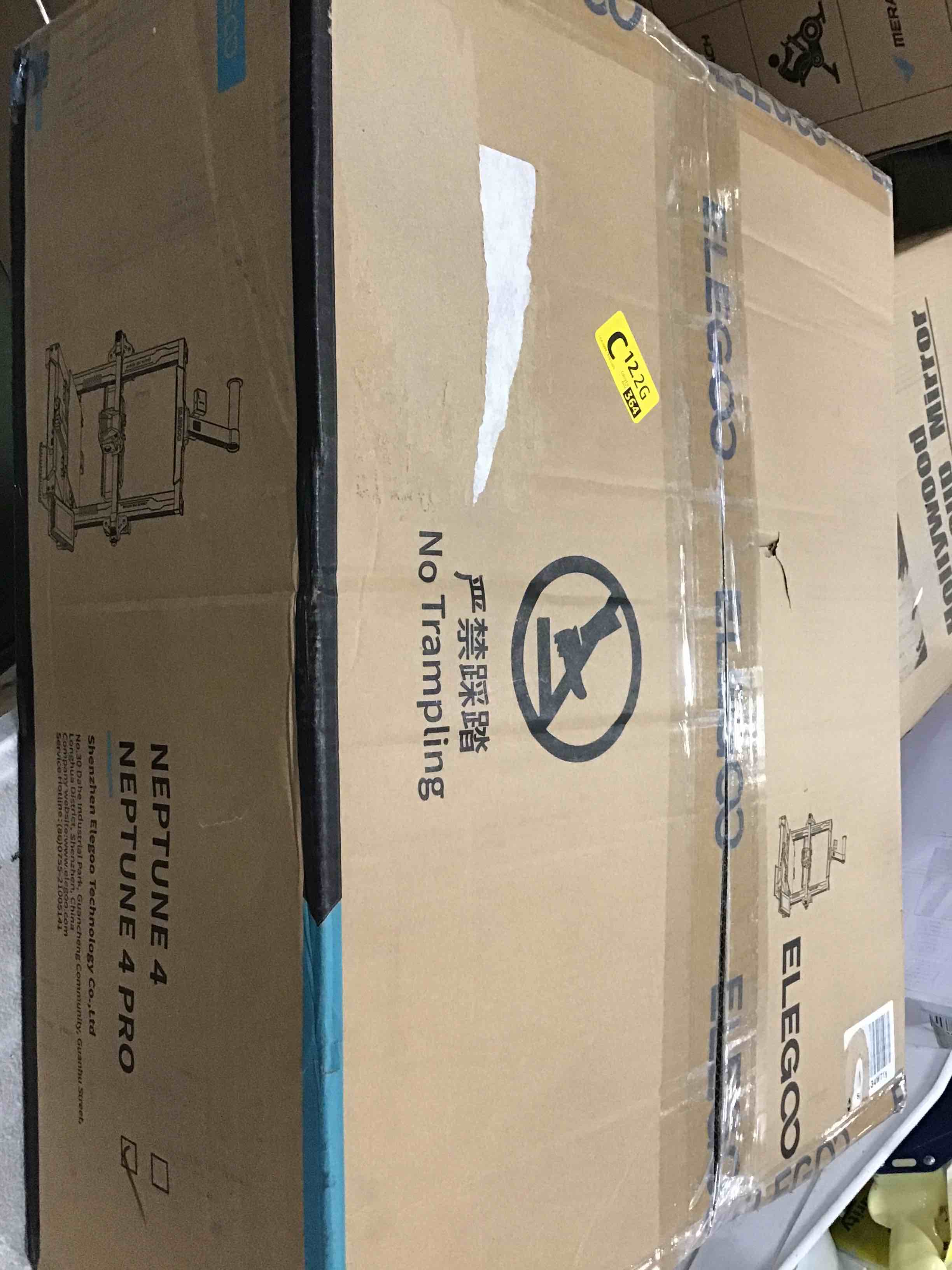 https://s3.amazonaws.com/lotting-images-prod/bidfta/BLU5988996_1709322373650.jpeg