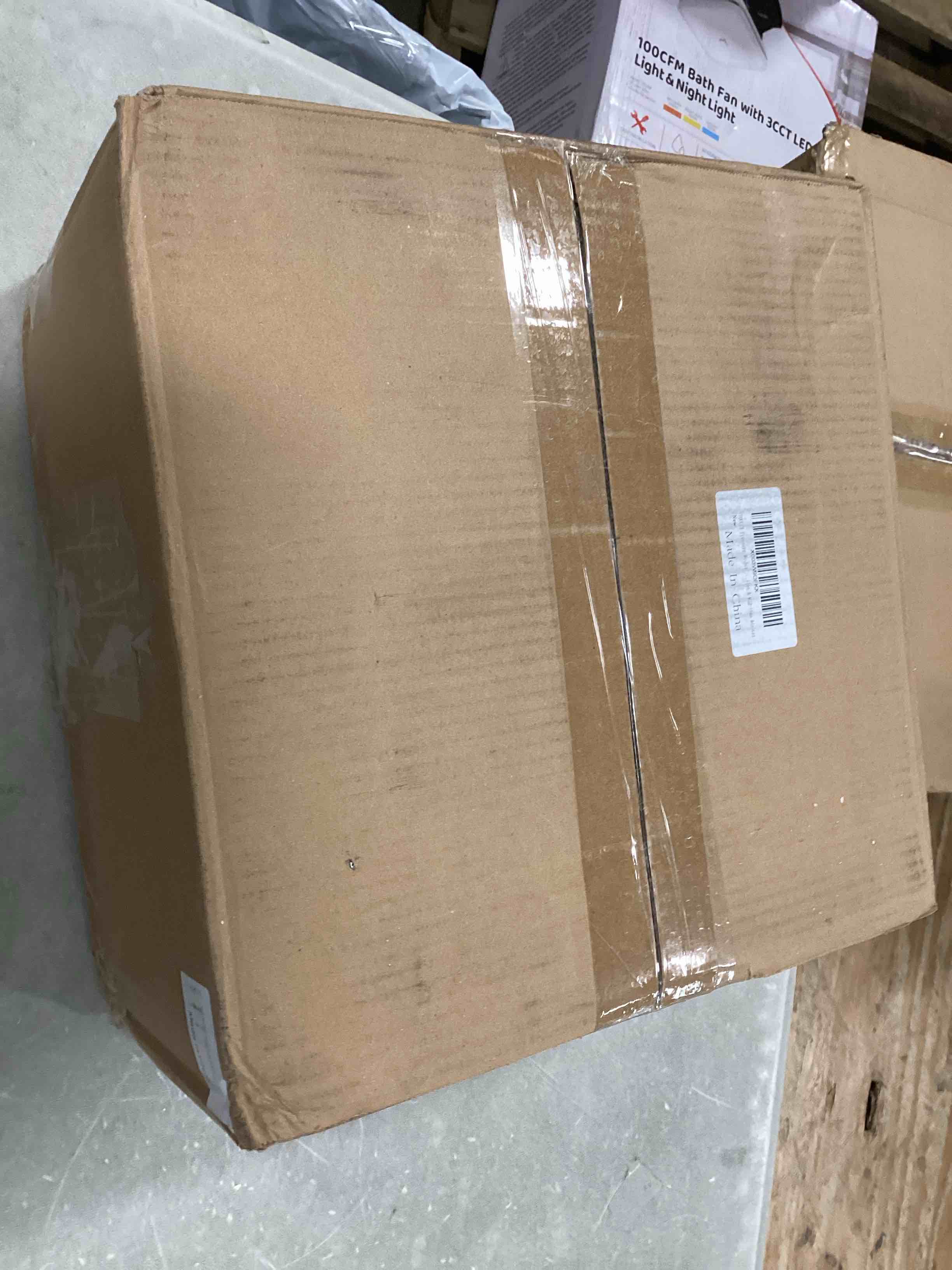 https://s3.amazonaws.com/lotting-images-prod/bidfta/BLU5989240_1709642037840.jpeg