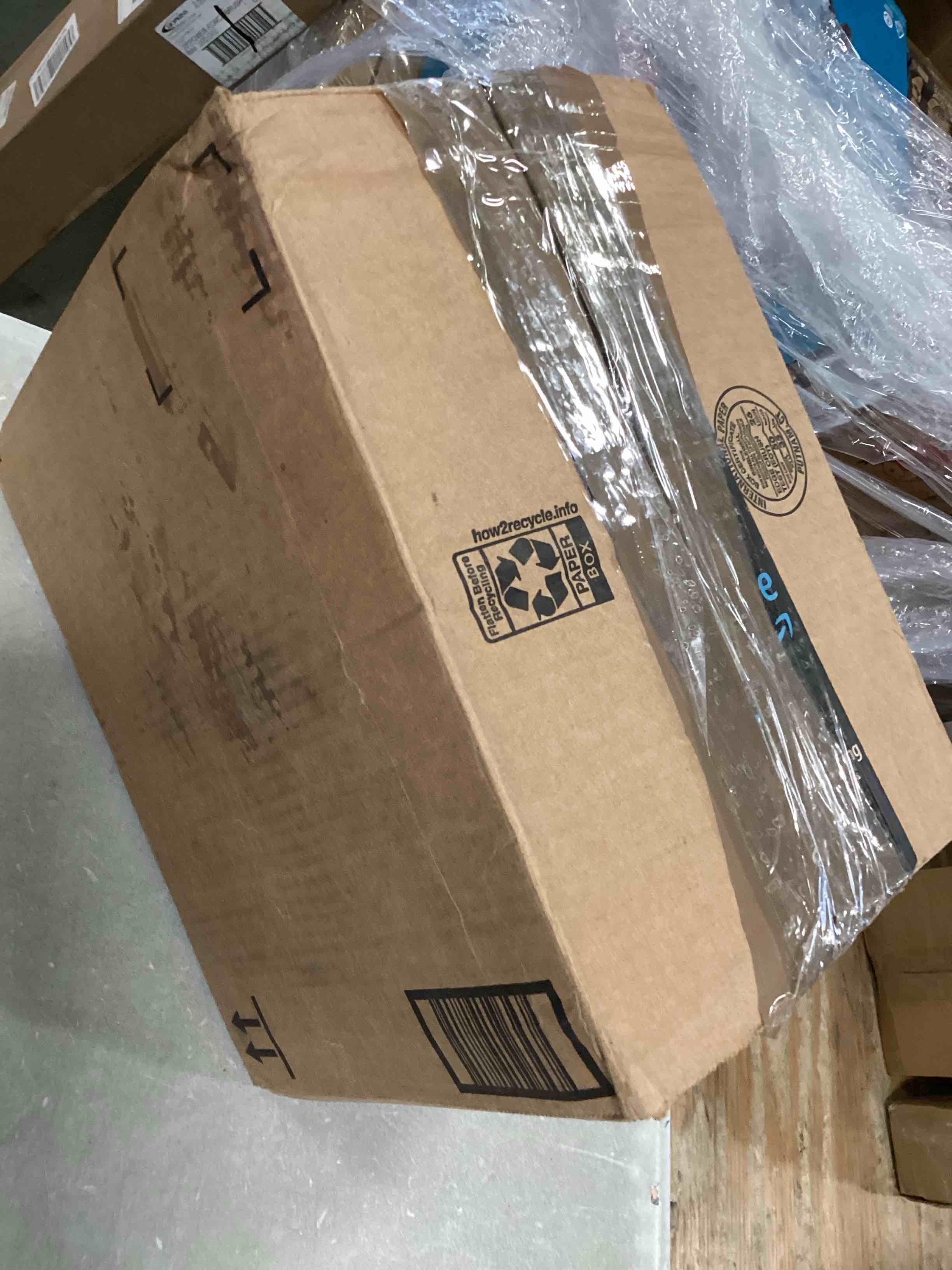 https://s3.amazonaws.com/lotting-images-prod/bidfta/BLU5989306_1709652654726.jpeg