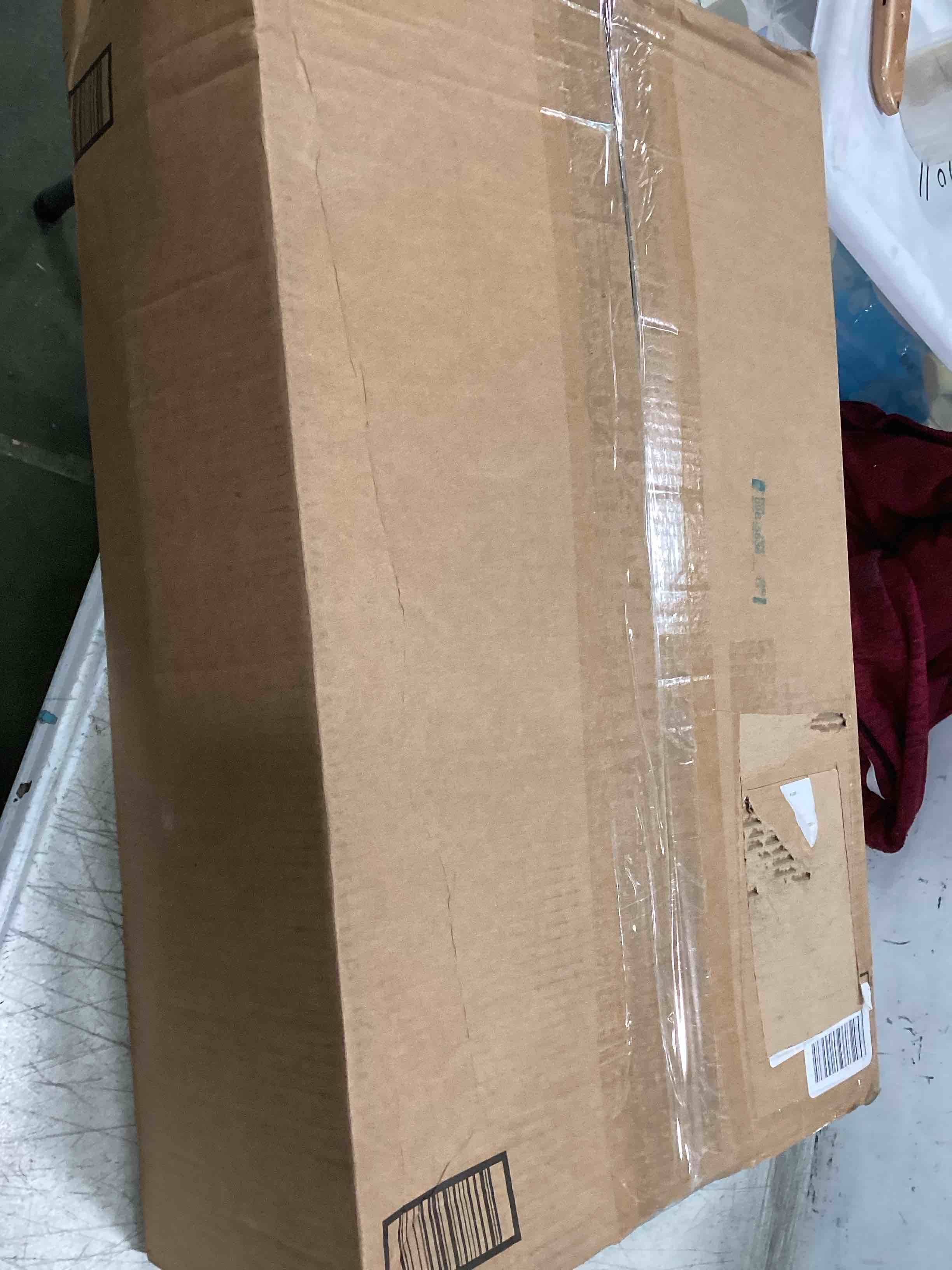https://s3.amazonaws.com/lotting-images-prod/bidfta/BLU5989450_1709727793508.jpeg