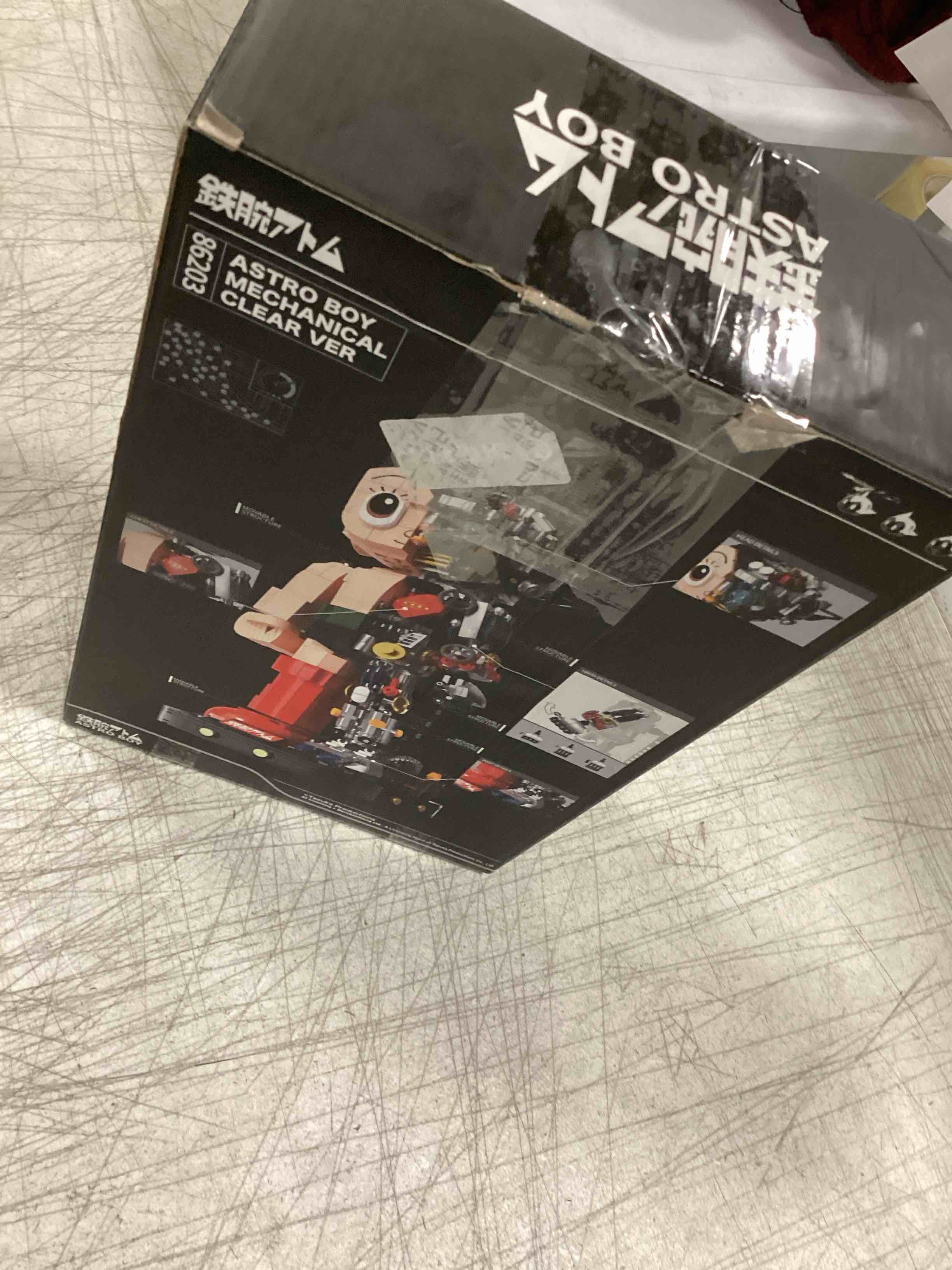 https://s3.amazonaws.com/lotting-images-prod/bidfta/BLU5989466_1709730130692.jpeg