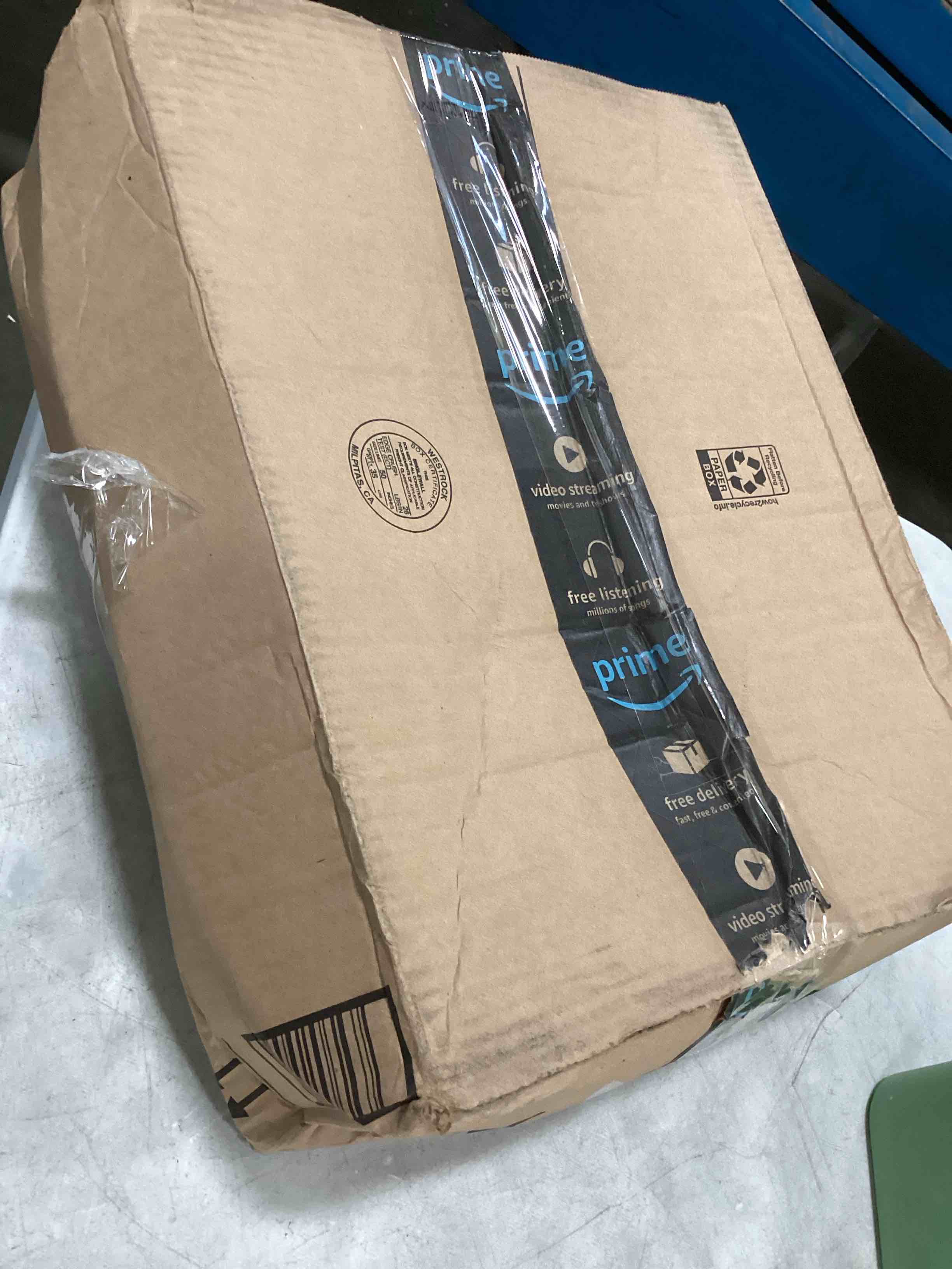 https://s3.amazonaws.com/lotting-images-prod/bidfta/BLU5989757_1709827914790.jpeg