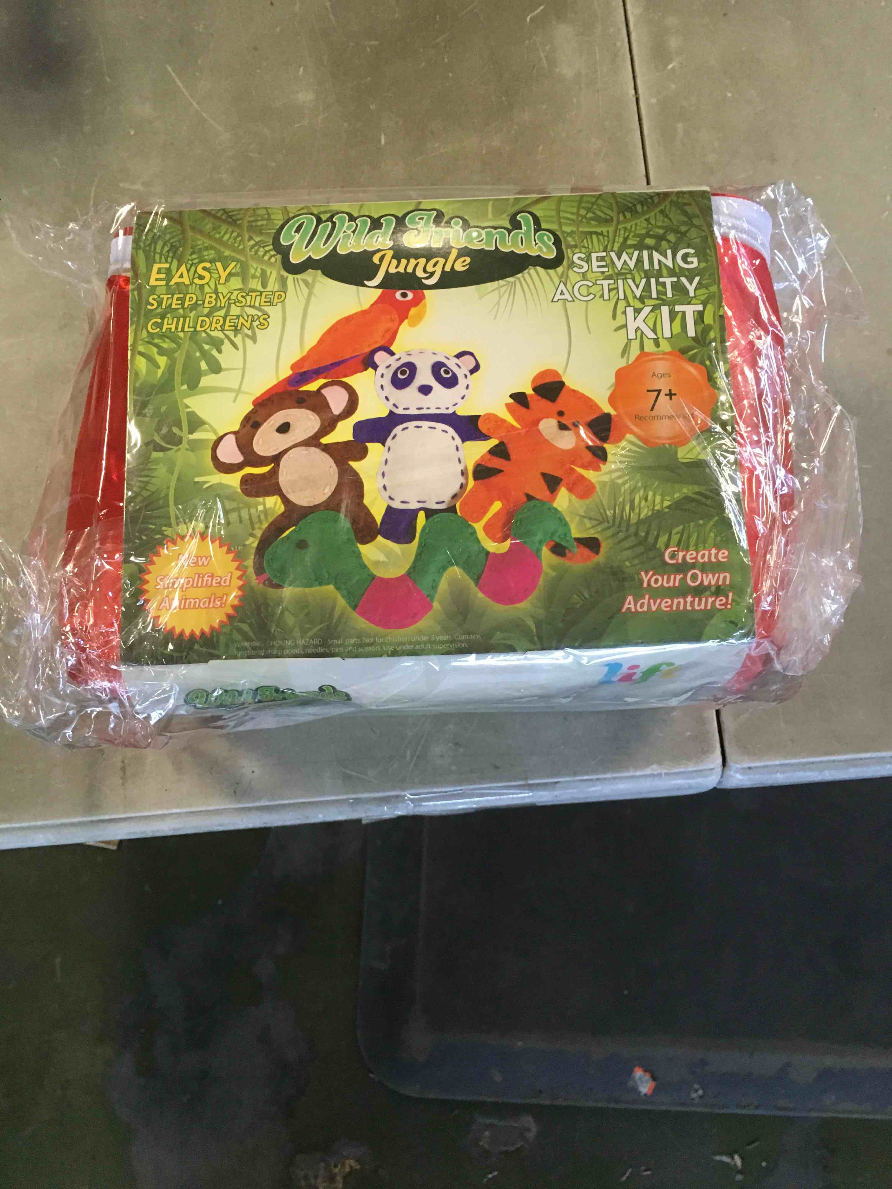 https://s3.amazonaws.com/lotting-images-prod/bidfta/BLU5989971_1708531869236.jpeg