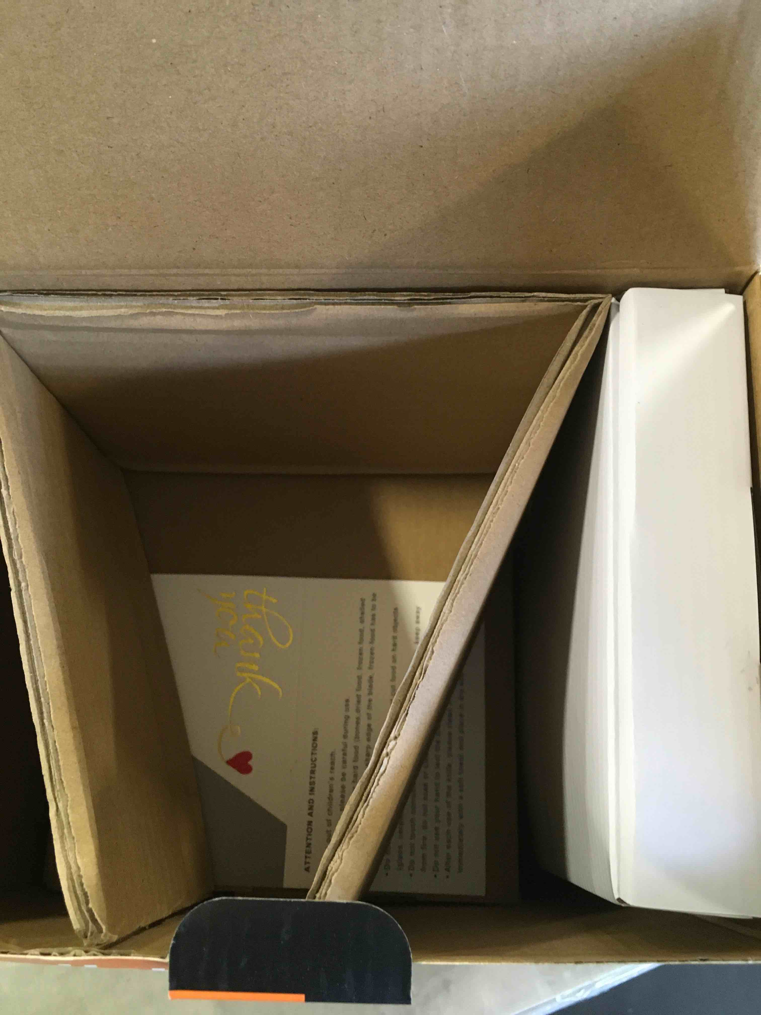 https://s3.amazonaws.com/lotting-images-prod/bidfta/BLU5989974_1708532308782.jpeg