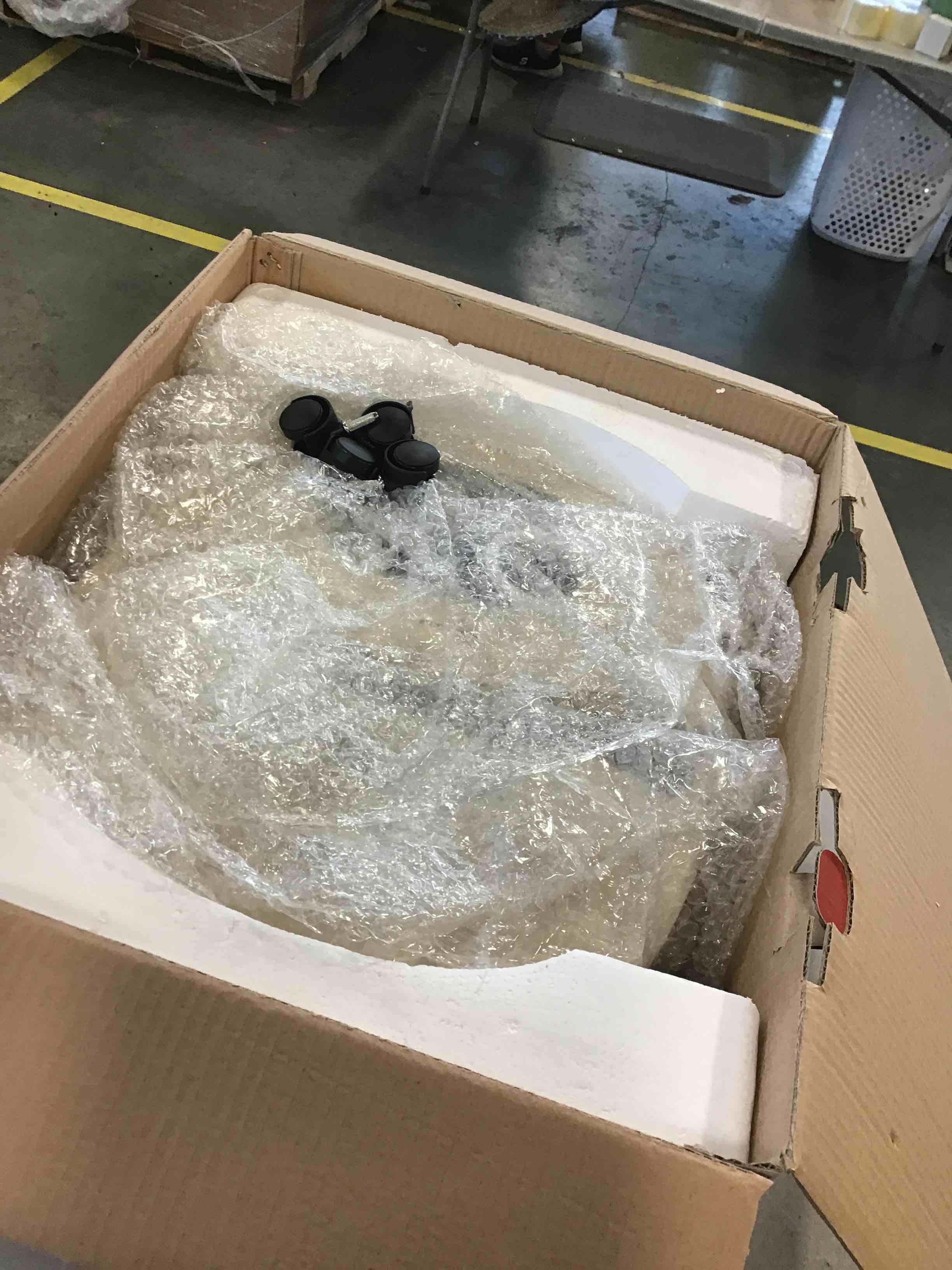 https://s3.amazonaws.com/lotting-images-prod/bidfta/BLU5990752_1711022939731.jpeg