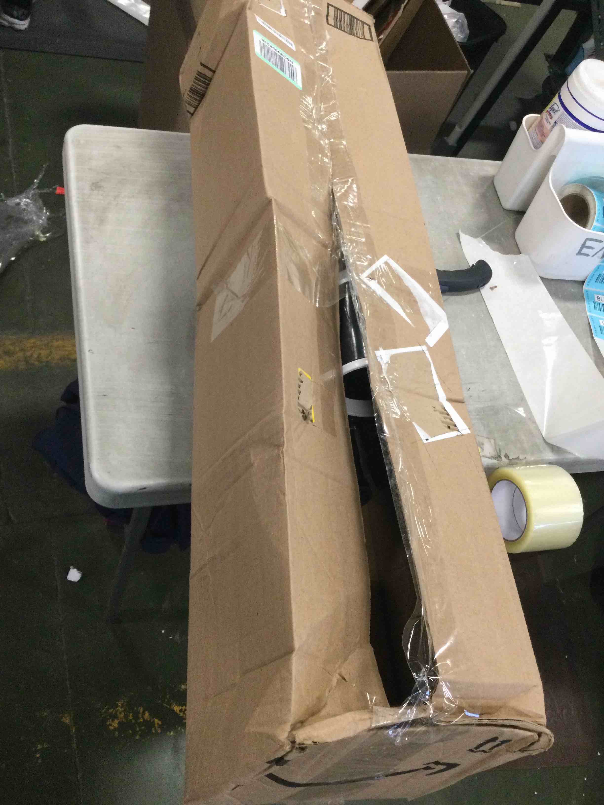 https://s3.amazonaws.com/lotting-images-prod/bidfta/BLU5990897_1711110622414.jpeg