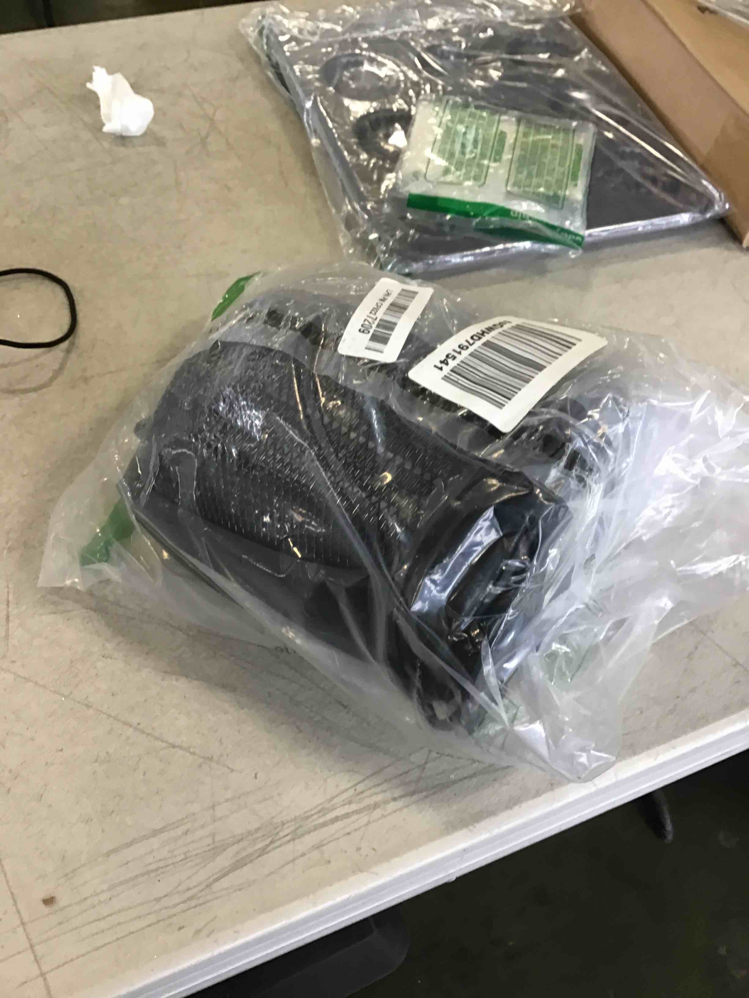 https://s3.amazonaws.com/lotting-images-prod/bidfta/BLU5991096_1711380610089.jpeg