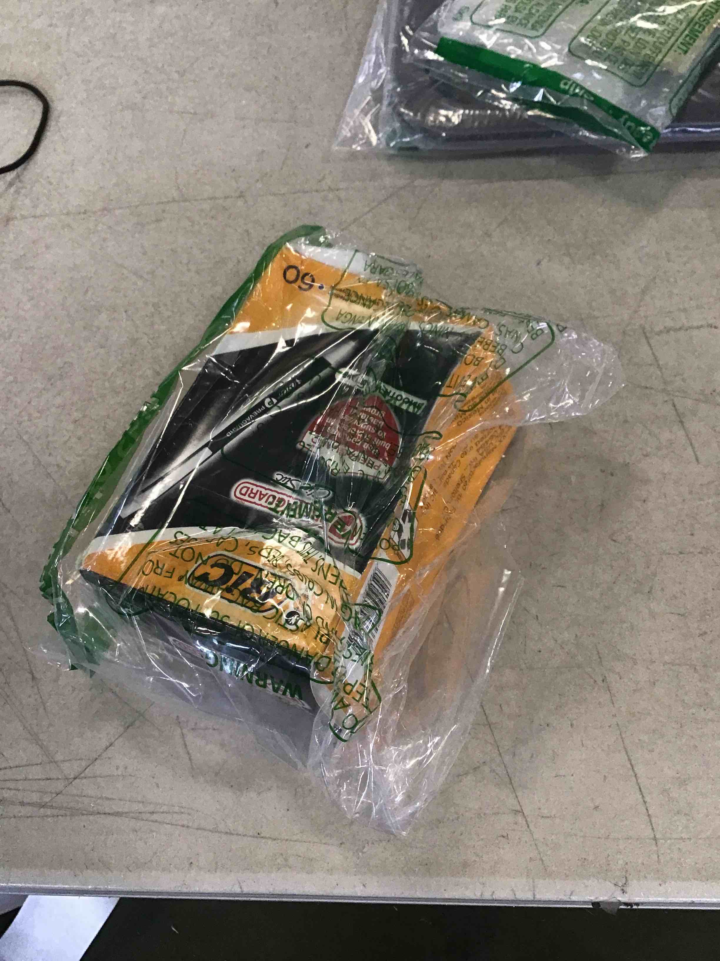 https://s3.amazonaws.com/lotting-images-prod/bidfta/BLU5991097_1711380642262.jpeg