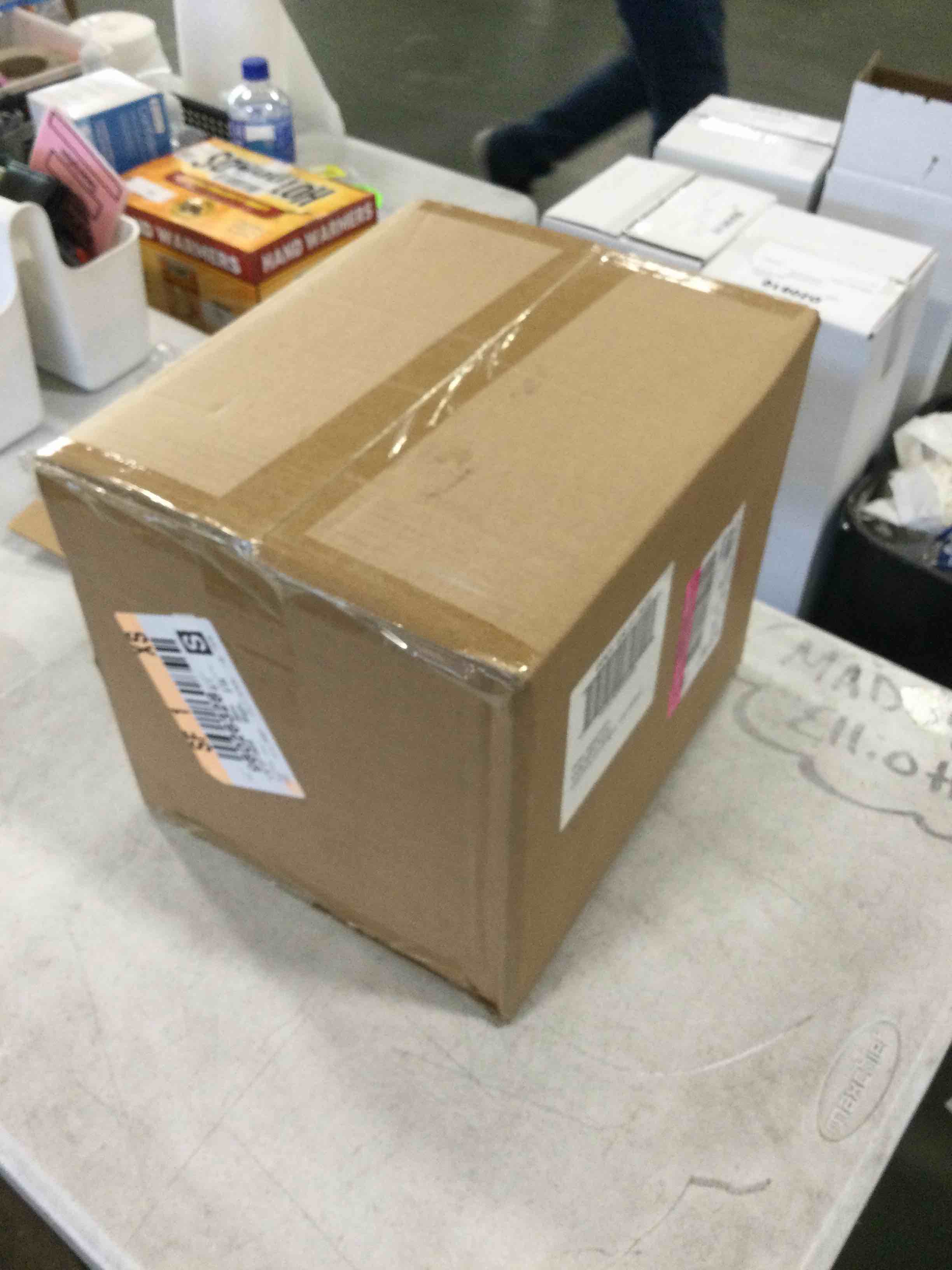 https://s3.amazonaws.com/lotting-images-prod/bidfta/BLU5991175_1711540854119.jpeg