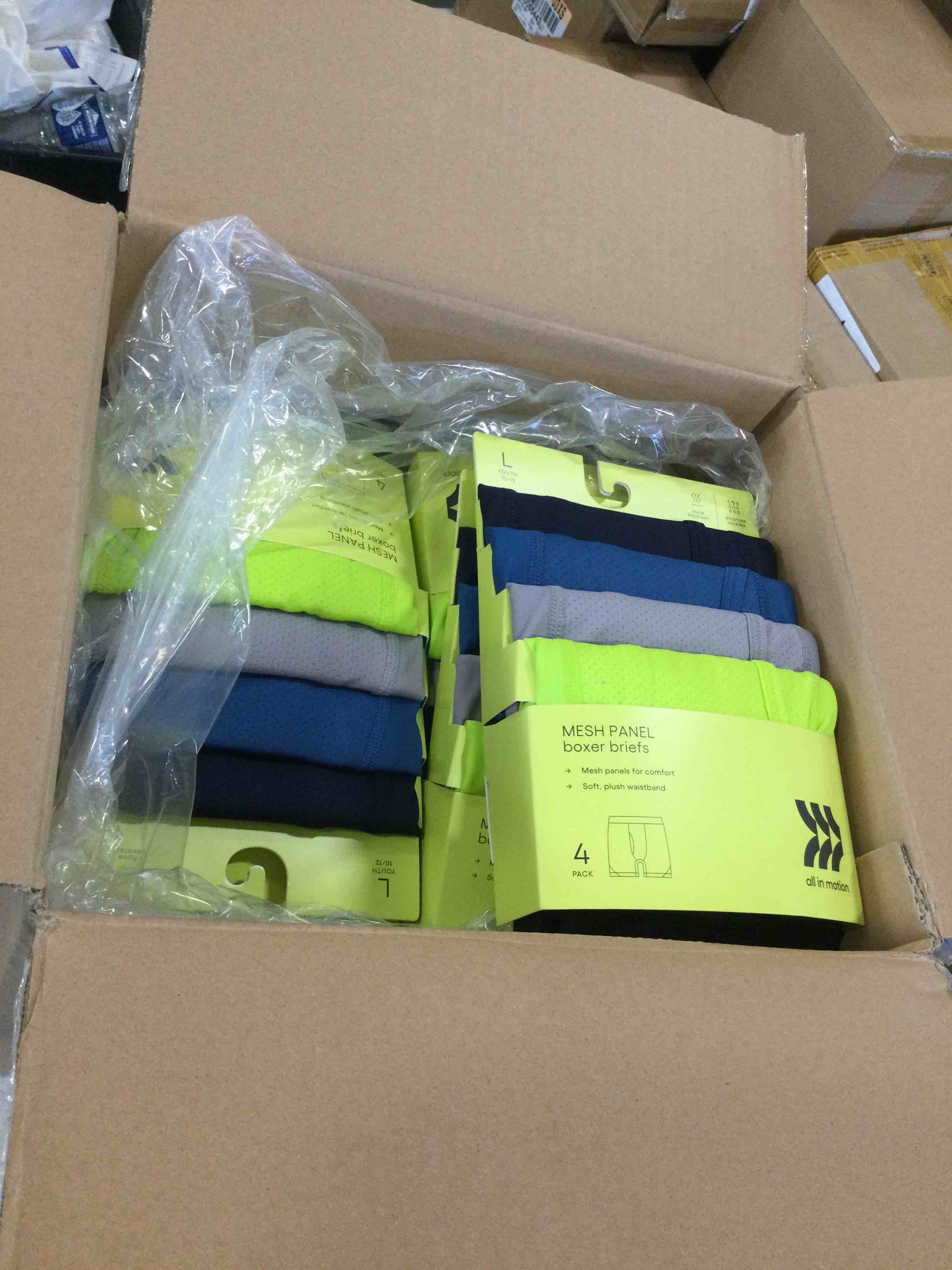 https://s3.amazonaws.com/lotting-images-prod/bidfta/BLU5991175_1711540914341.jpeg
