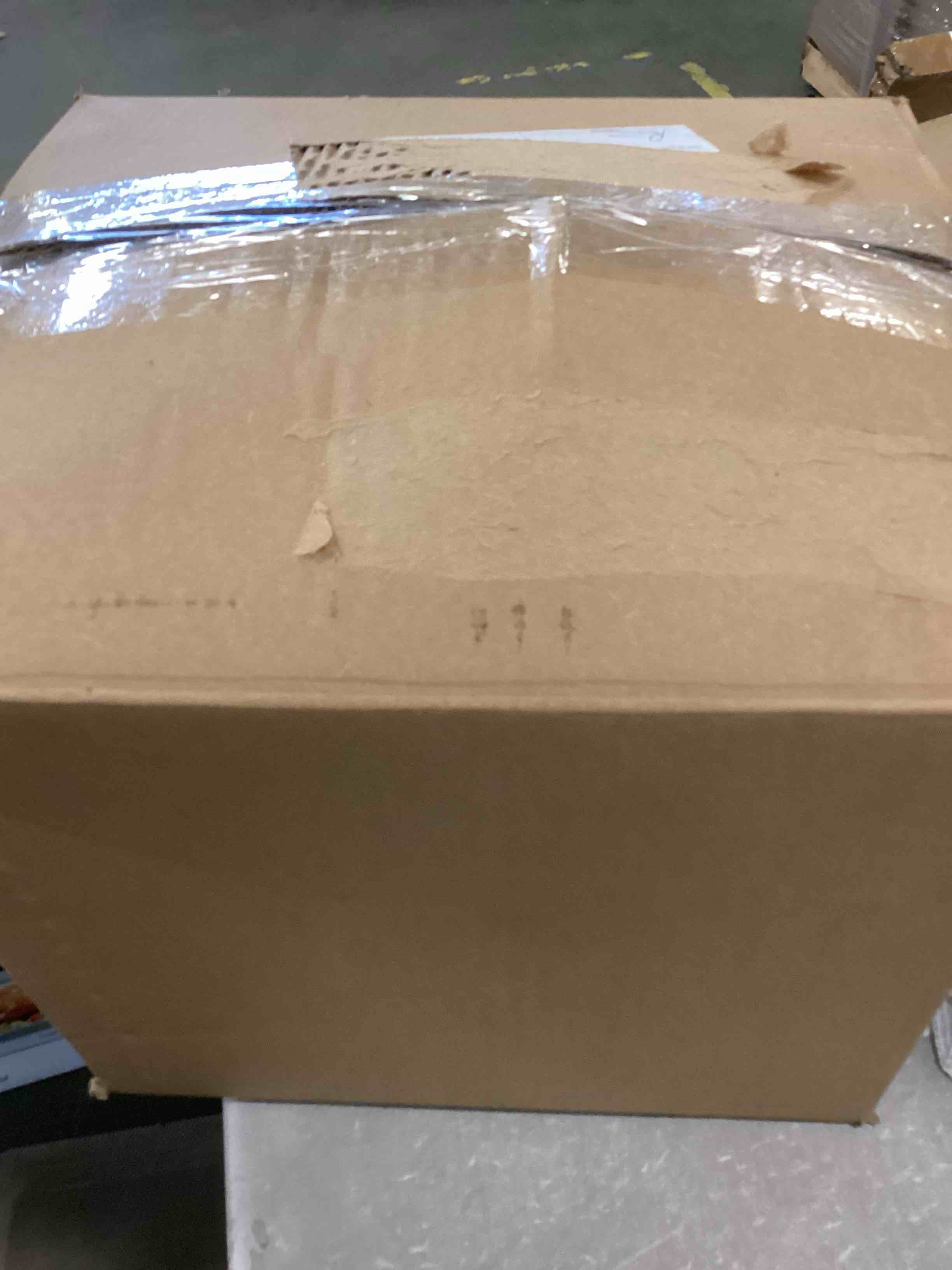 https://s3.amazonaws.com/lotting-images-prod/bidfta/BLU5991747_1708531783675.jpeg