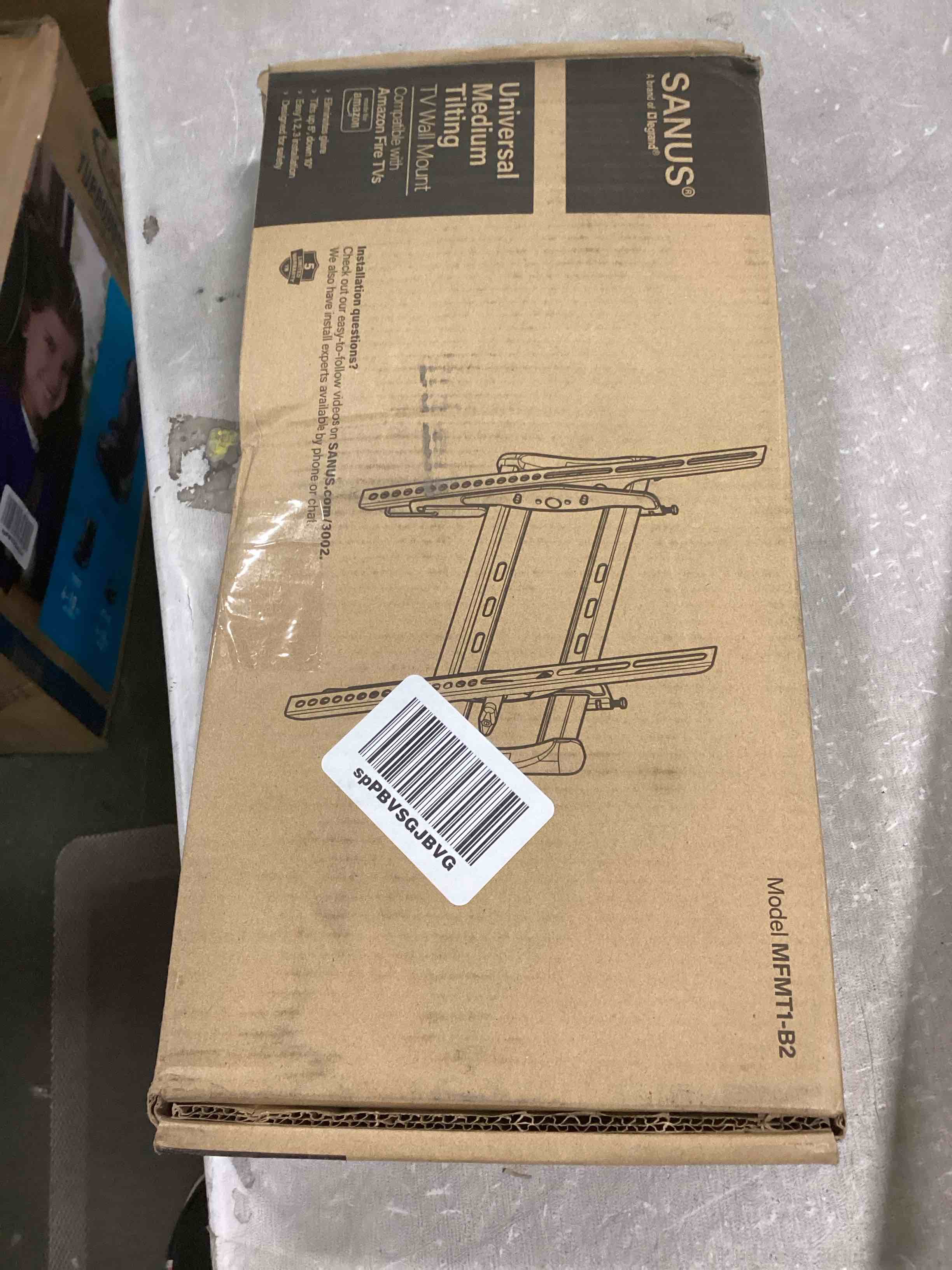 https://s3.amazonaws.com/lotting-images-prod/bidfta/BLU5991803_1708540301687.jpeg