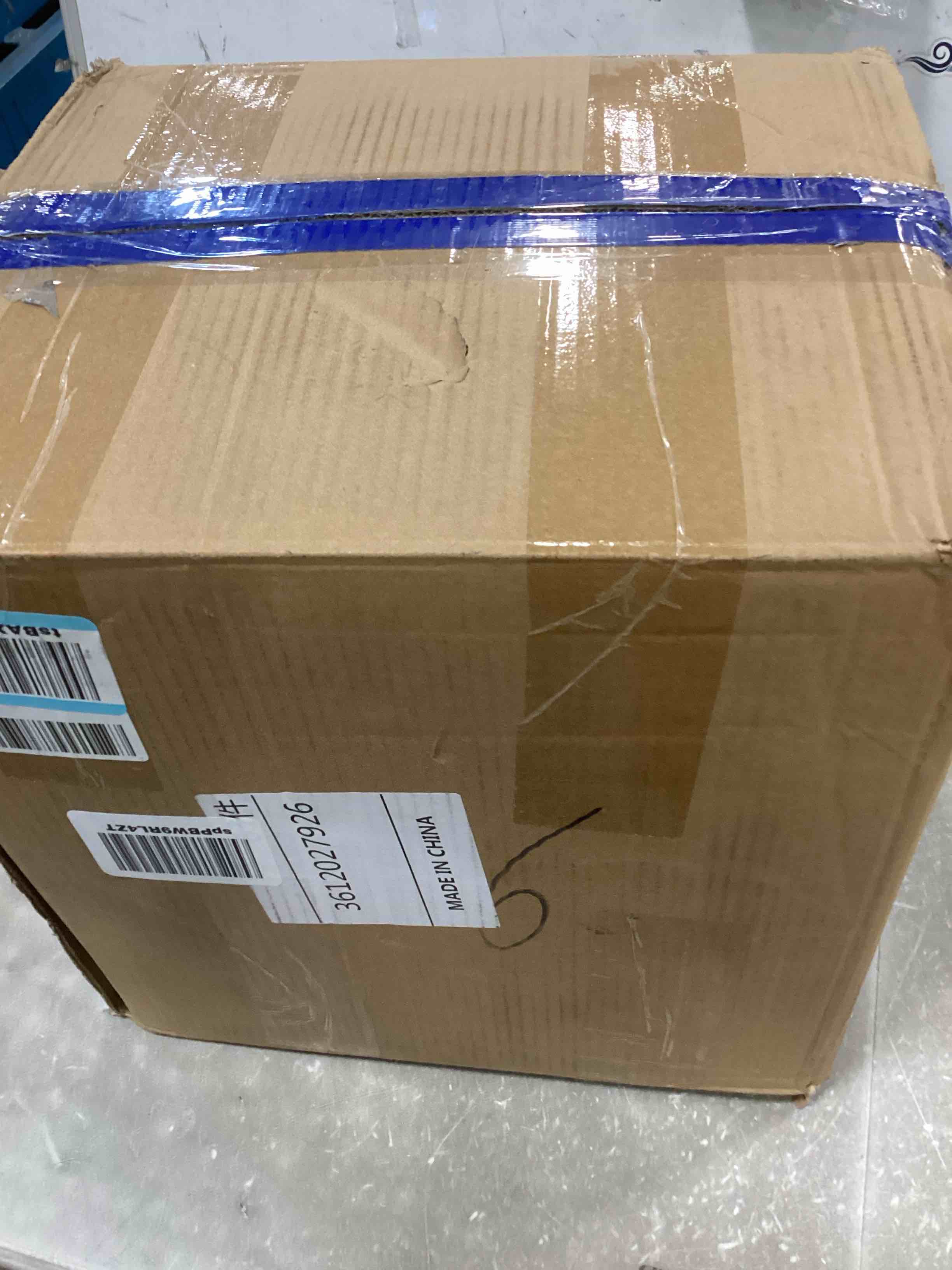 https://s3.amazonaws.com/lotting-images-prod/bidfta/BLU5991998_1708620992395.jpeg