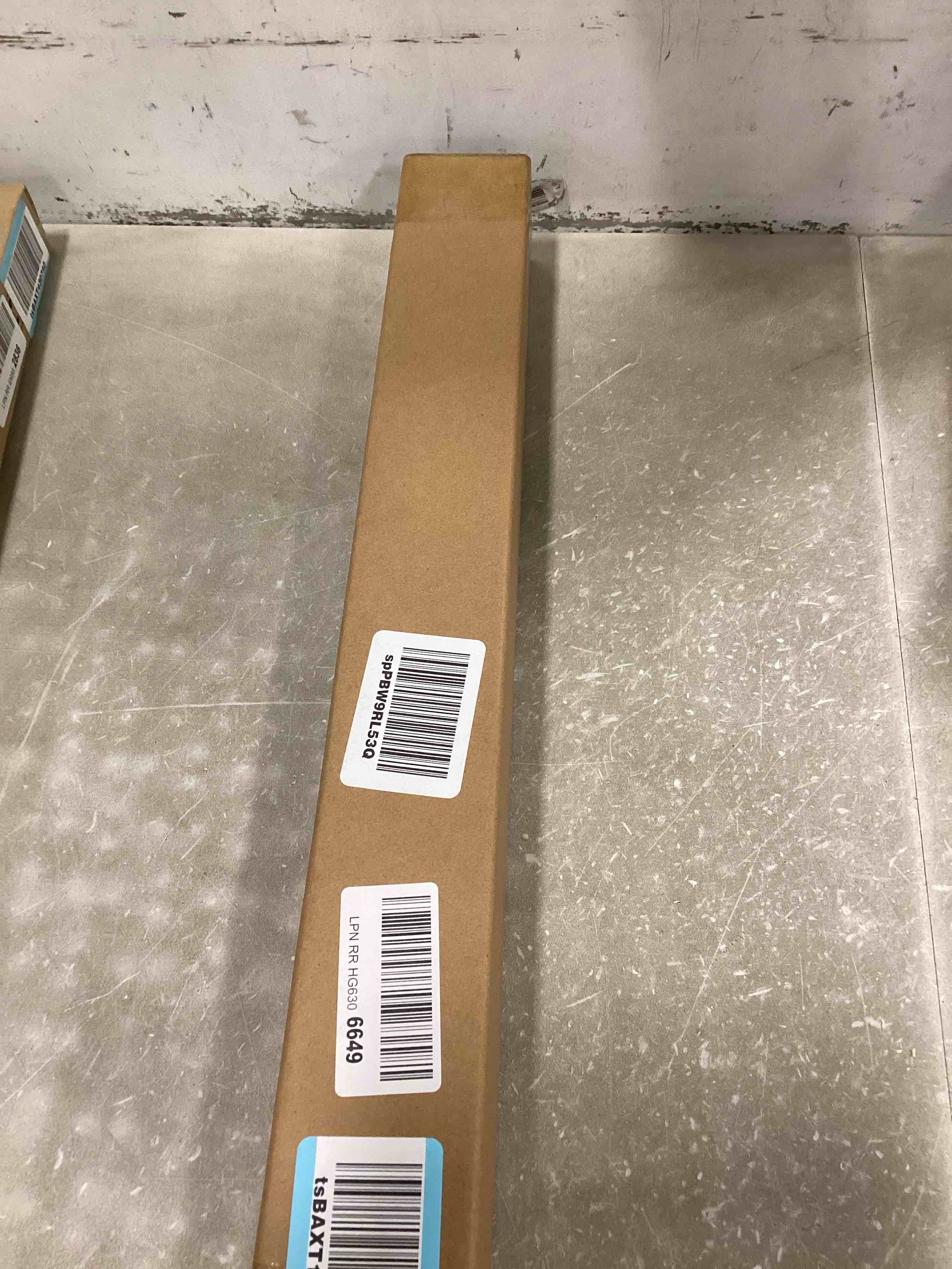 https://s3.amazonaws.com/lotting-images-prod/bidfta/BLU5992007_1708621845082.jpeg