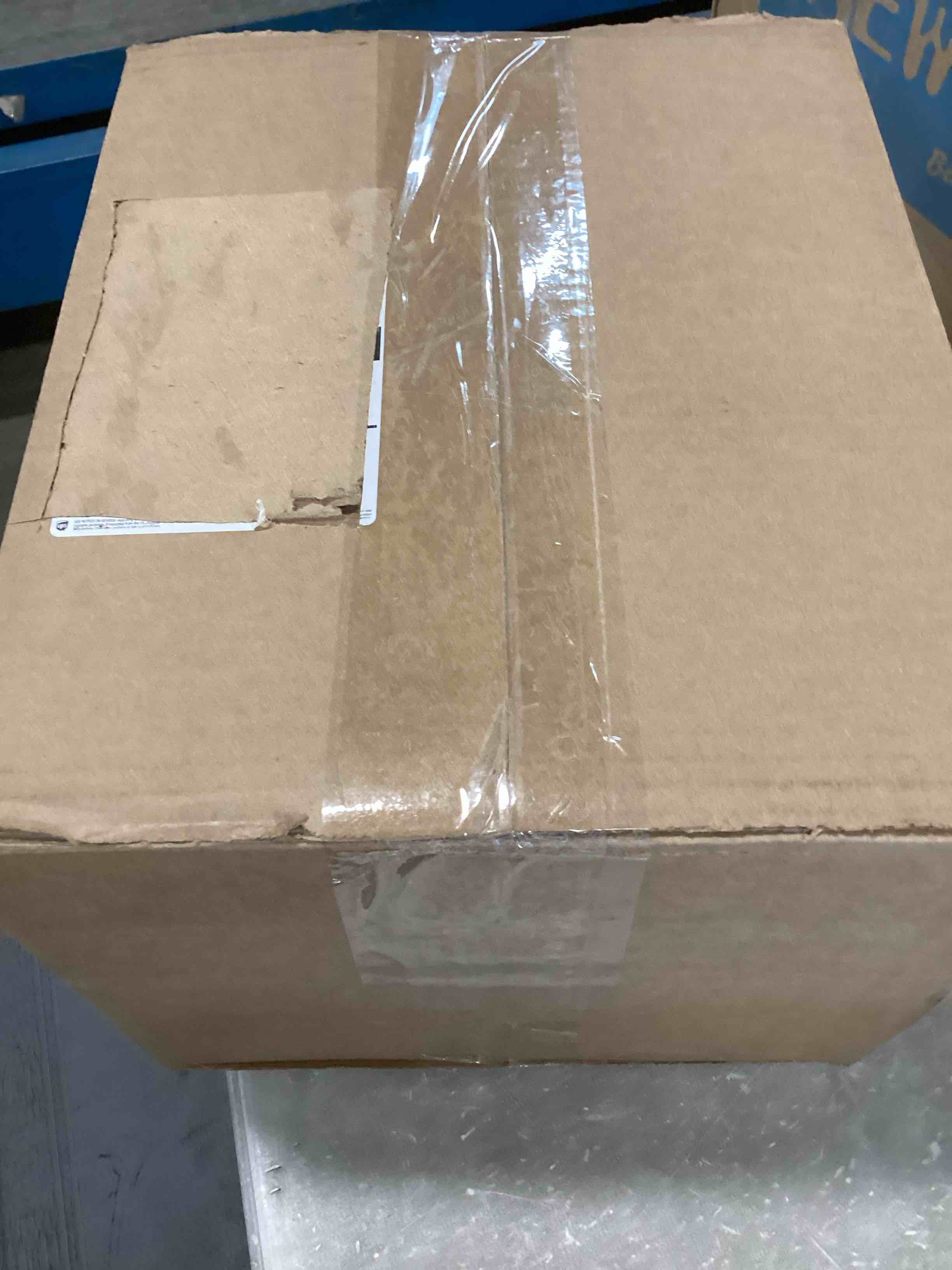 https://s3.amazonaws.com/lotting-images-prod/bidfta/BLU5992455_1708877655253.jpeg