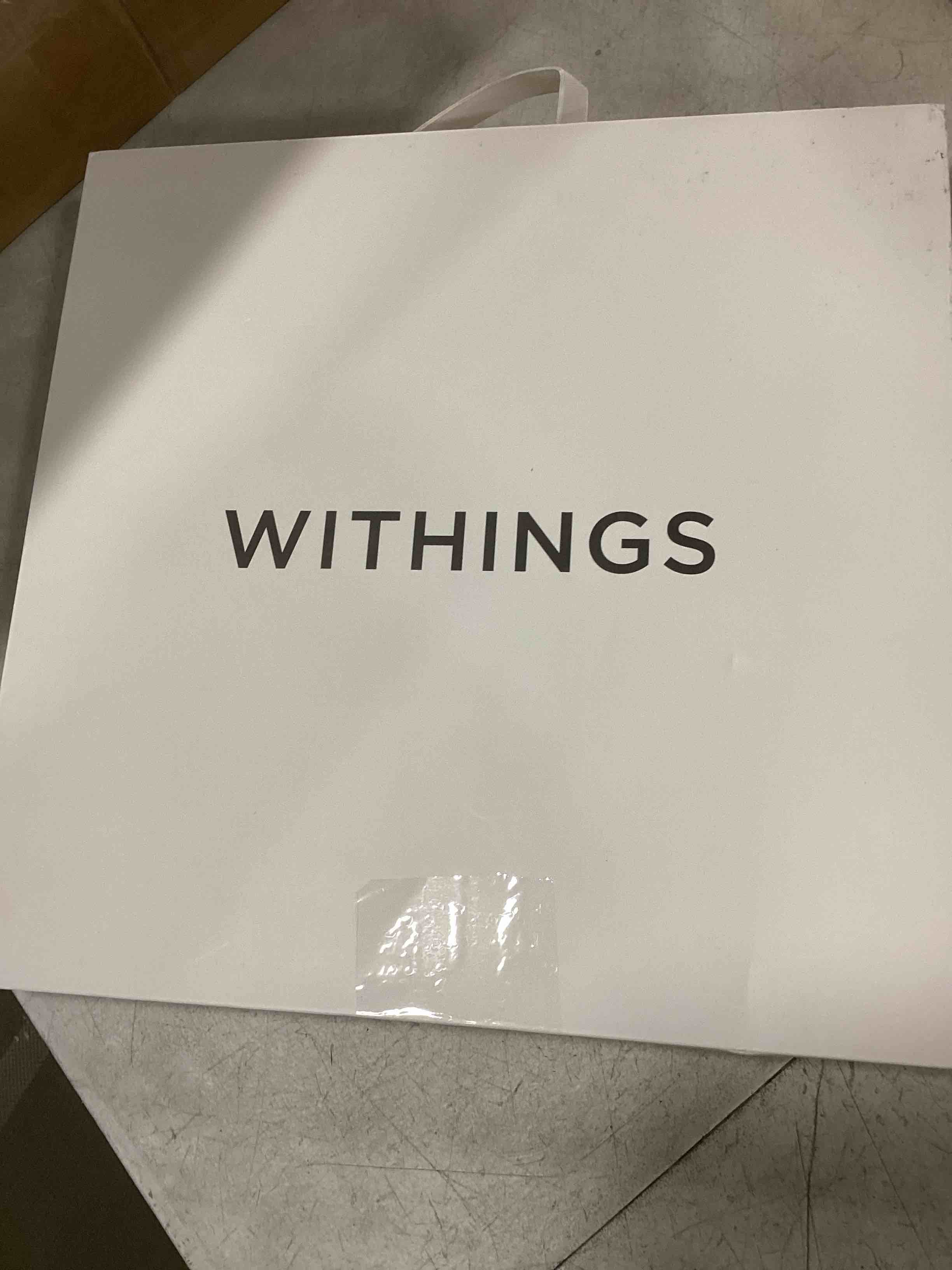 https://s3.amazonaws.com/lotting-images-prod/bidfta/BLU5992716_1708966633608.jpeg