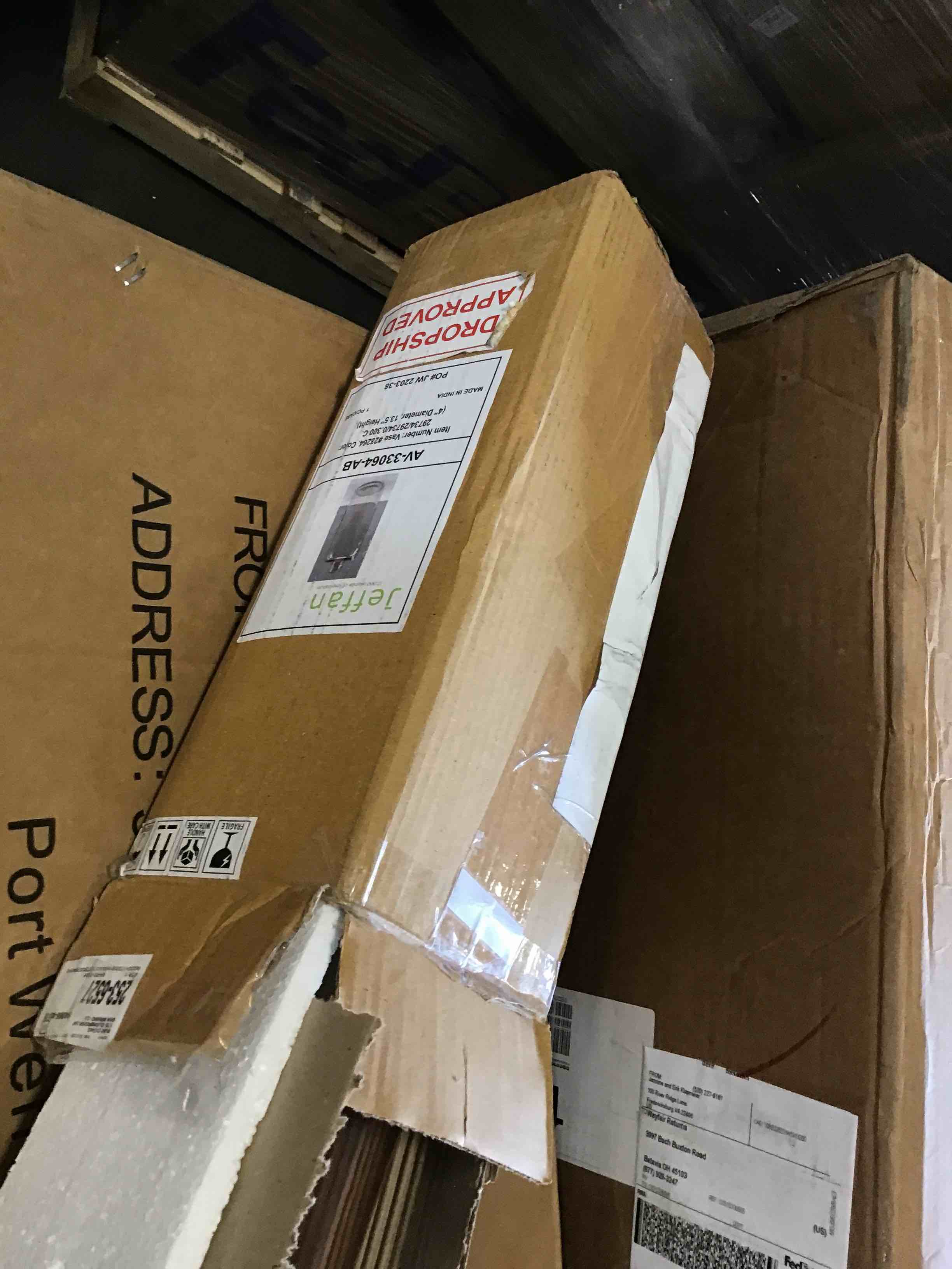 https://s3.amazonaws.com/lotting-images-prod/bidfta/BLU5993174_1708716591246.jpeg