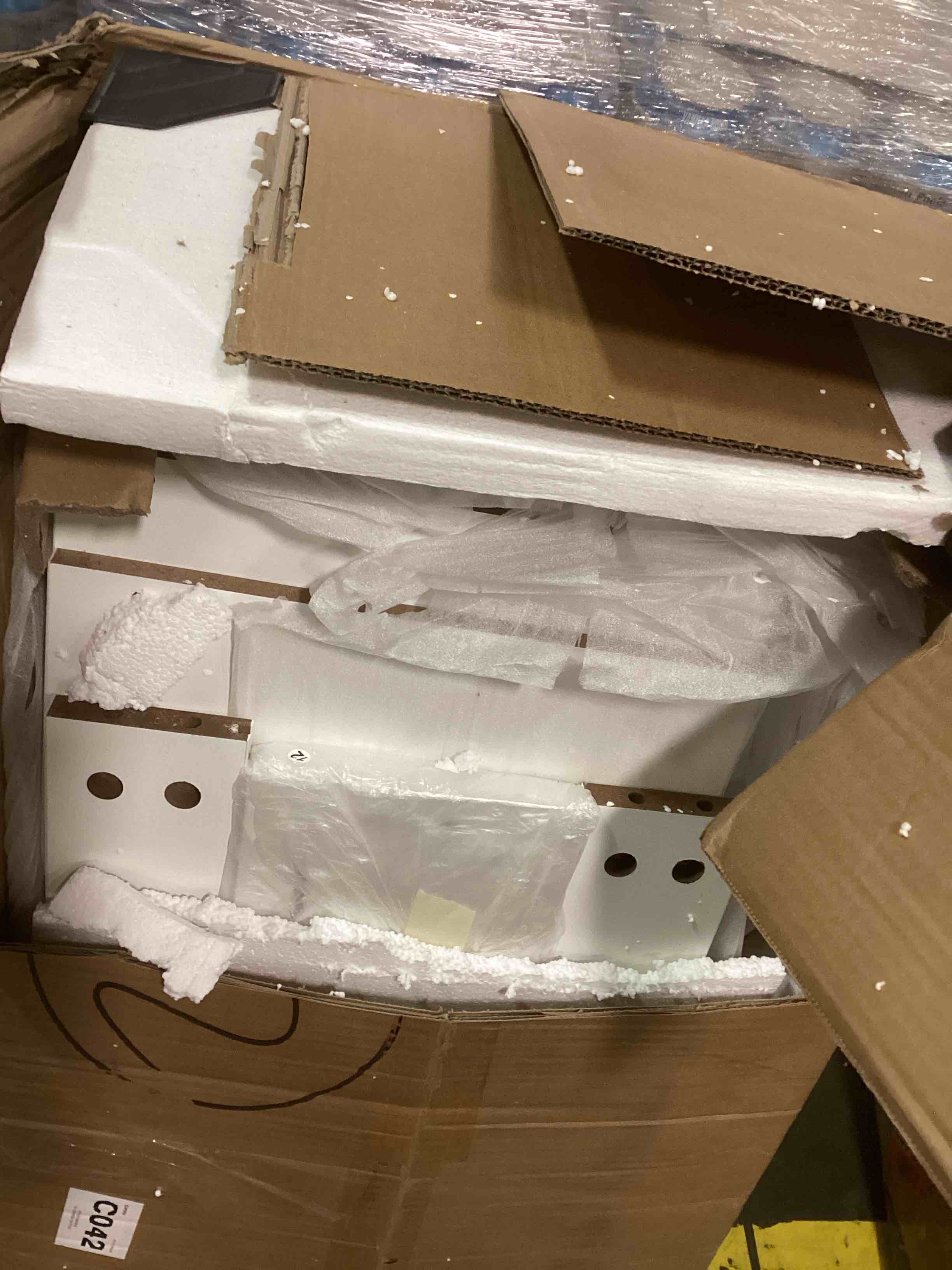 https://s3.amazonaws.com/lotting-images-prod/bidfta/BLU5993226_1708781973820.jpeg